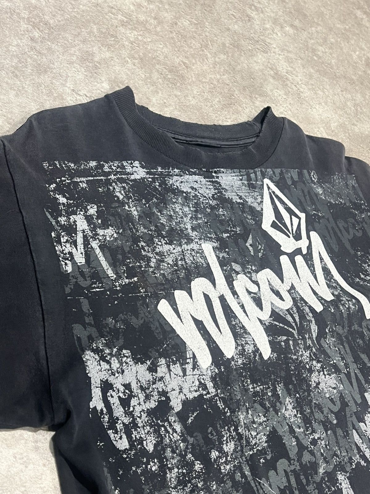 Vintage × Volcom Volcom Distressed Sun Faded Graphic Tee Size US M / EU 48-50 / 2 - 5 Thumbnail