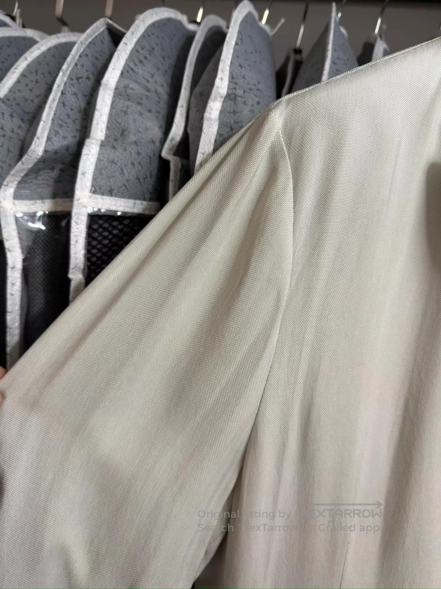 Giorgio Armani Beige Lightweight Button. Size US M / EU 48-50 / 2 - 4 Thumbnail
