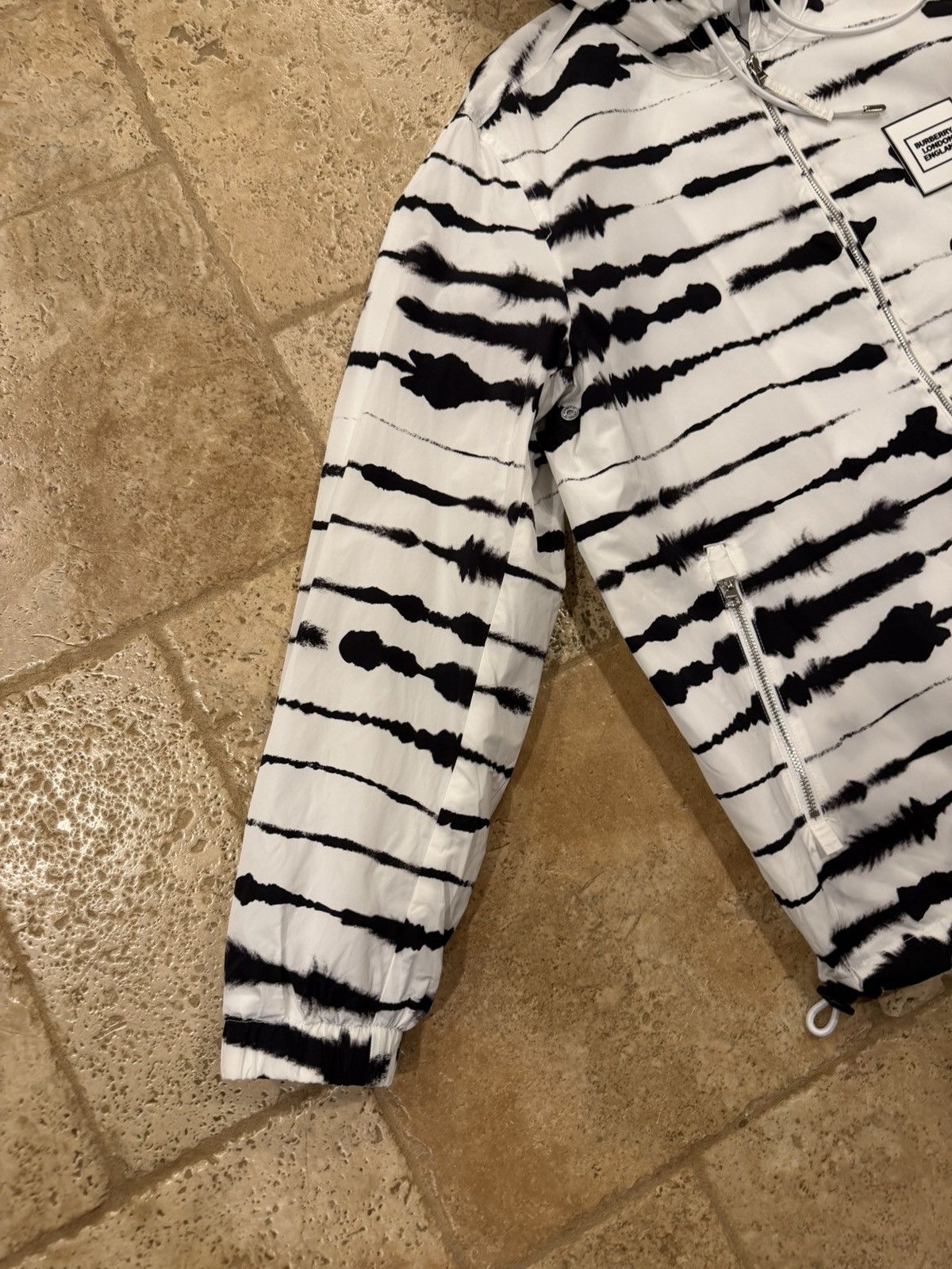 Burberry Burberry Tisci Watercolor Abstract Econyl Print Logo Hoodie Size US L / EU 52-54 / 3 - 8 Thumbnail