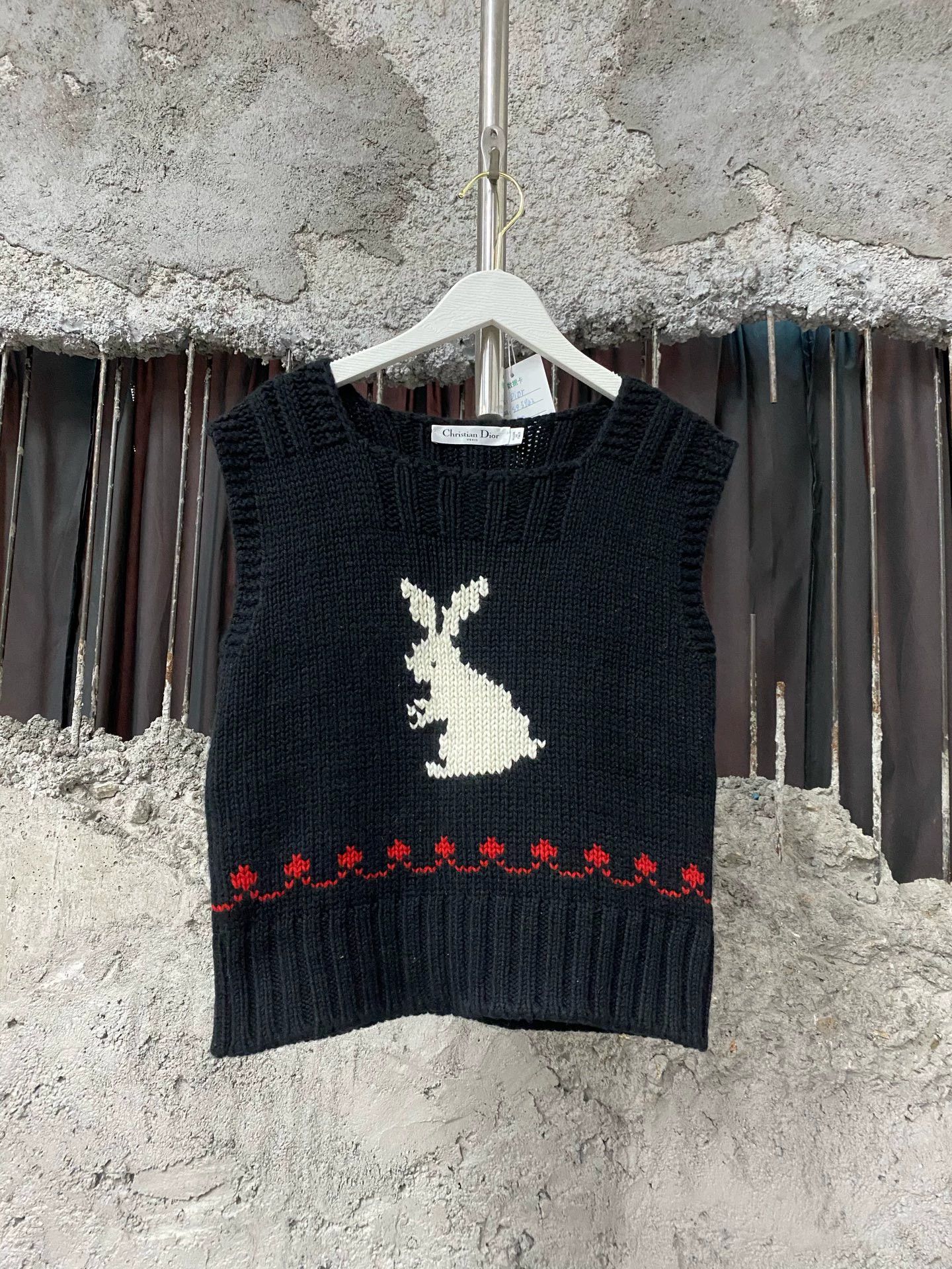 Dior Dior Rabbit Vest Sweater Women's 38 Size S / US 4 / IT 40 - 1 Thumbnail
