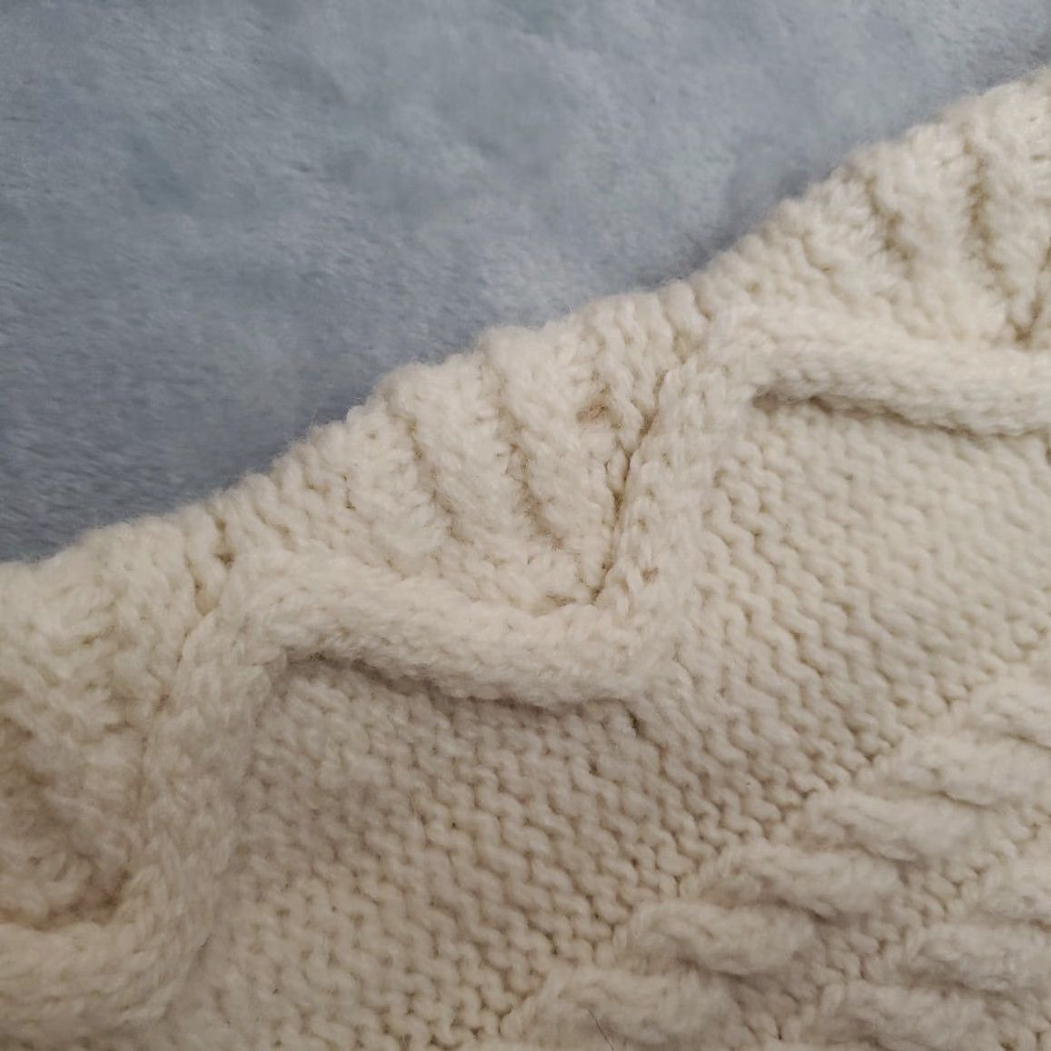 Vintage VINTAGE Aran Crafts Sweater Cardigan Large White Wool Cable Knit Full Zip Women L Size L / US 10 / IT 46 - 5 Thumbnail