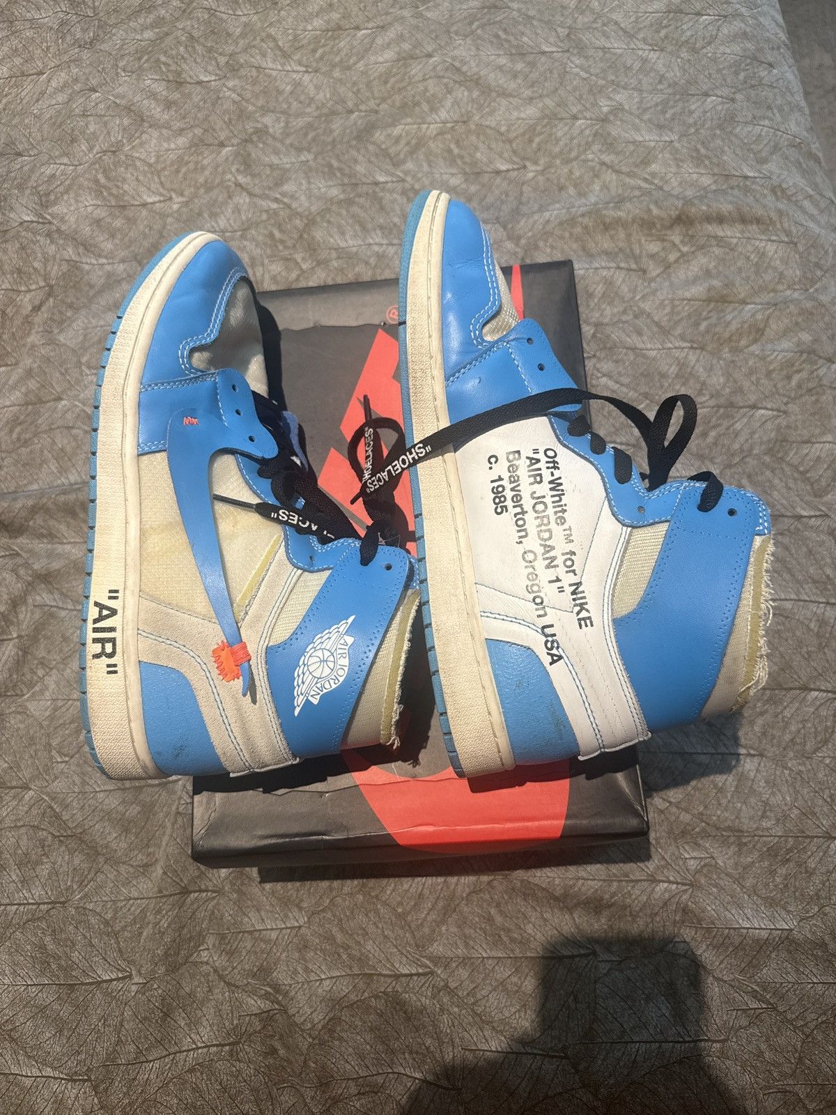 Nike × Off-White Off White X Nike Jordan 1 UNC Size US 11.5 / EU 44-45 - 4 Thumbnail