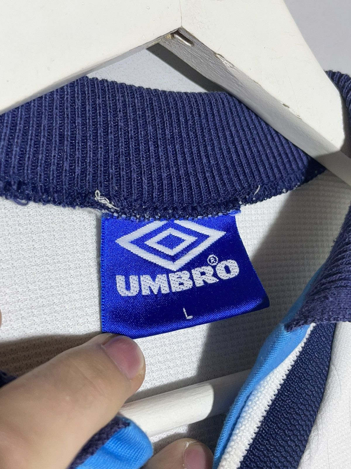 Umbro × Vintage England Umbro 1996 Vintage Y2k Centre Logo Football Shirt Size US L / EU 52-54 / 3 - 6 Thumbnail