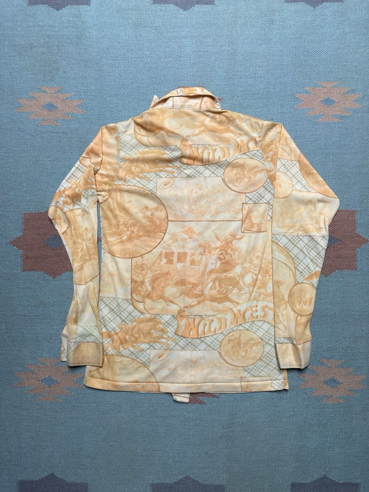 Vintage Vtg 70s button shirt nylon acetate? Wild West women’s small Size S / US 4 / IT 40 - 7 Thumbnail