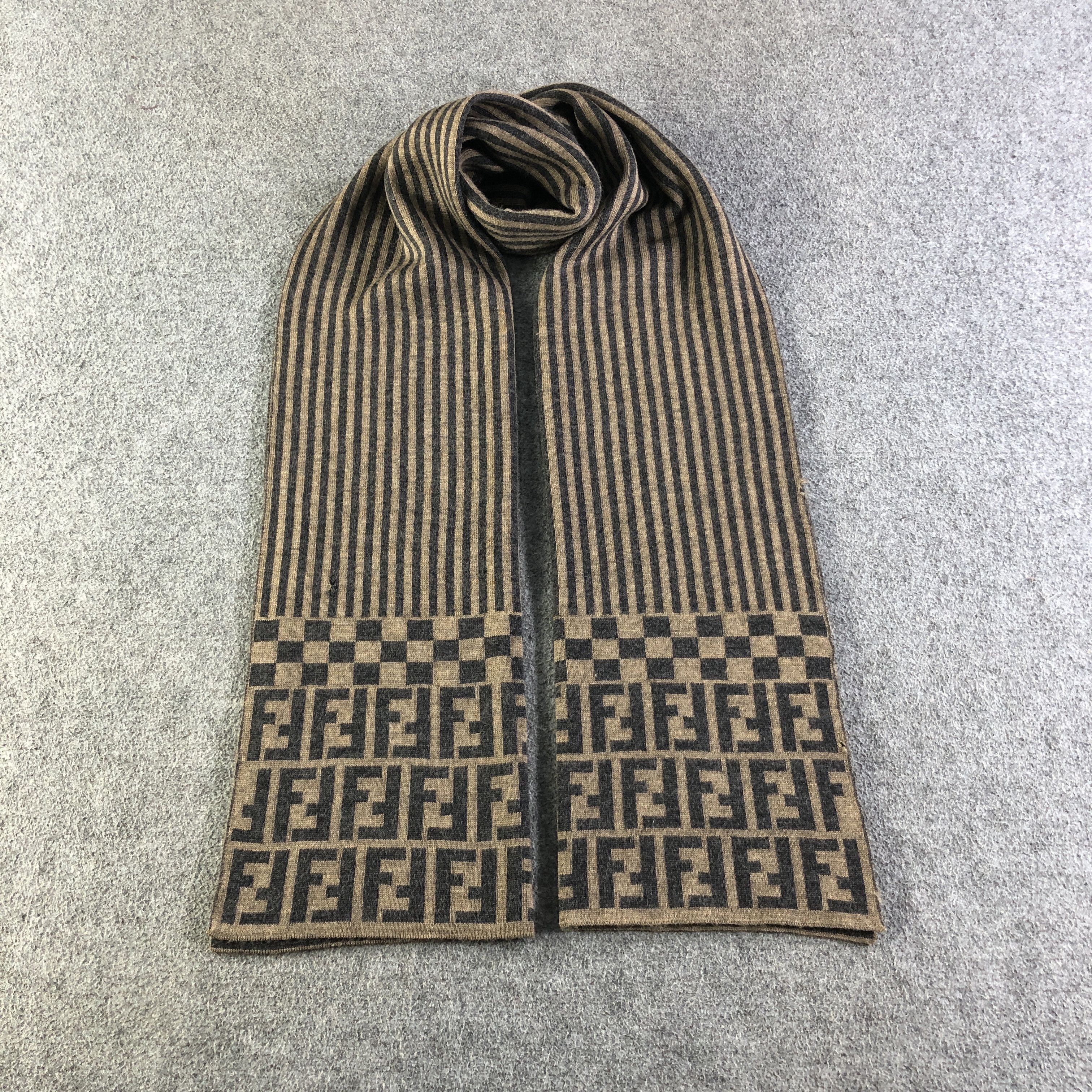 Fendi Fendi Monogram Wool Scarf Muffler V2674 Size ONE SIZE - 1 Thumbnail