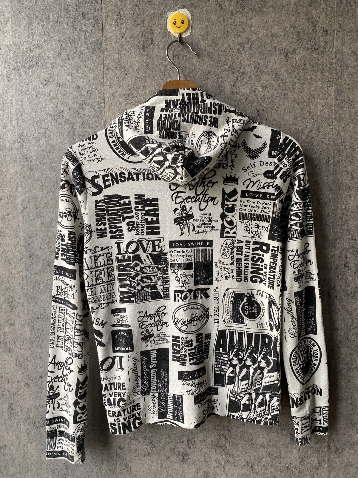 Hysteric Glamour Japanese Brand Fullprint Design Hoodie Size US S / EU 44-46 / 1 - 3 Thumbnail