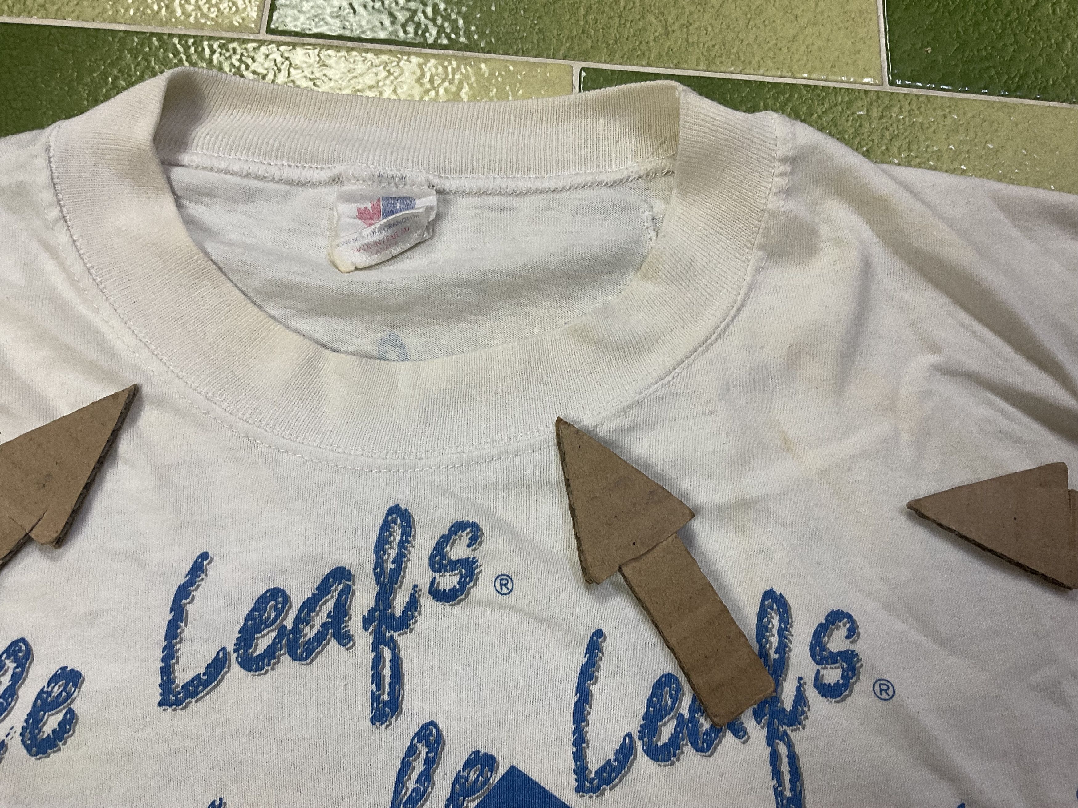 NHL Vintage Trashed 90s Toronto Maple Leaf All Over Print Tshirt Size US XL / EU 56 / 4 - 5 Thumbnail