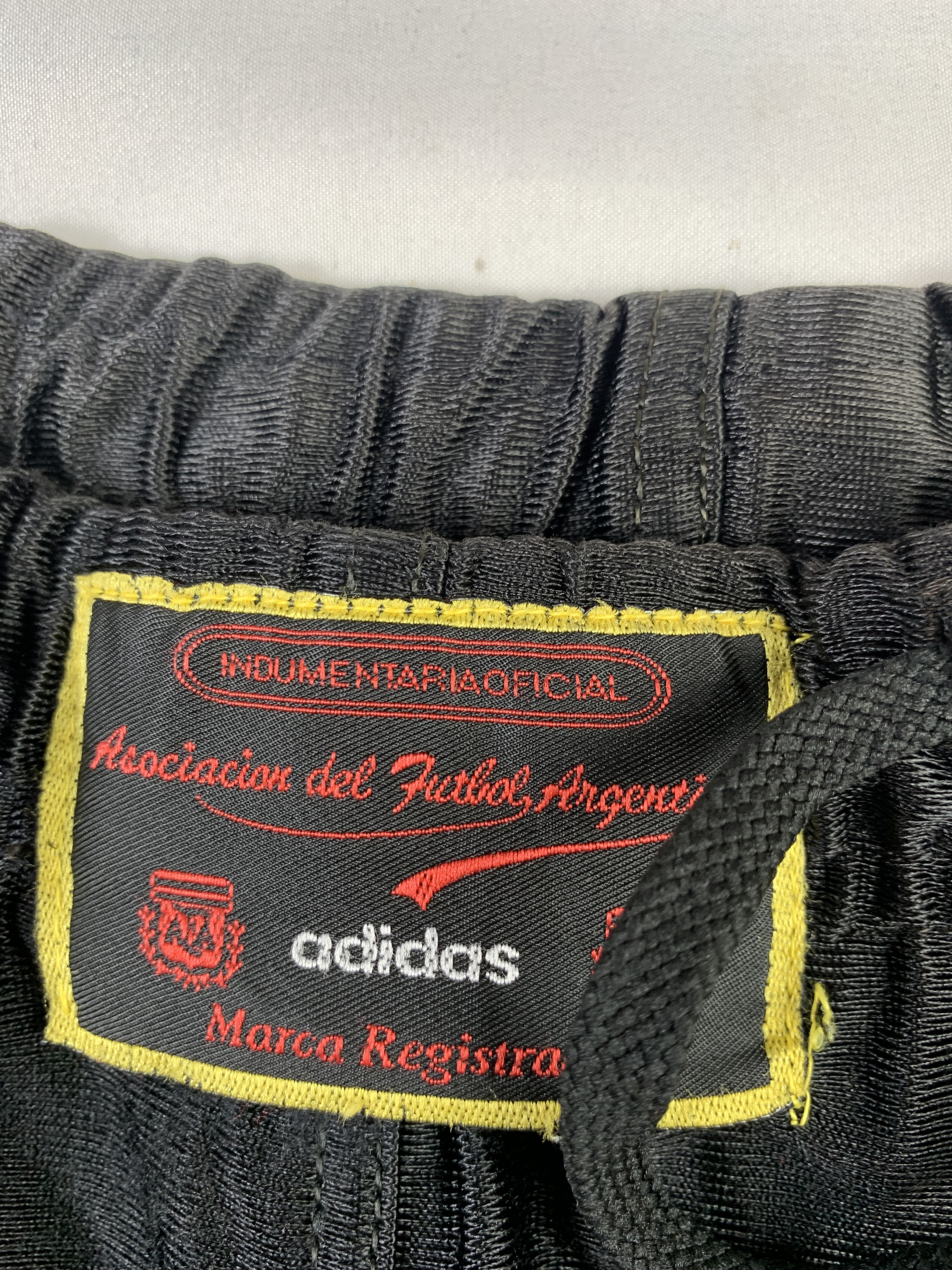 Adidas 1994-1996 Adidas Argentina FC Black Shorts (27 to 30) Size 27" / US 4 / IT 40 - 7 Thumbnail