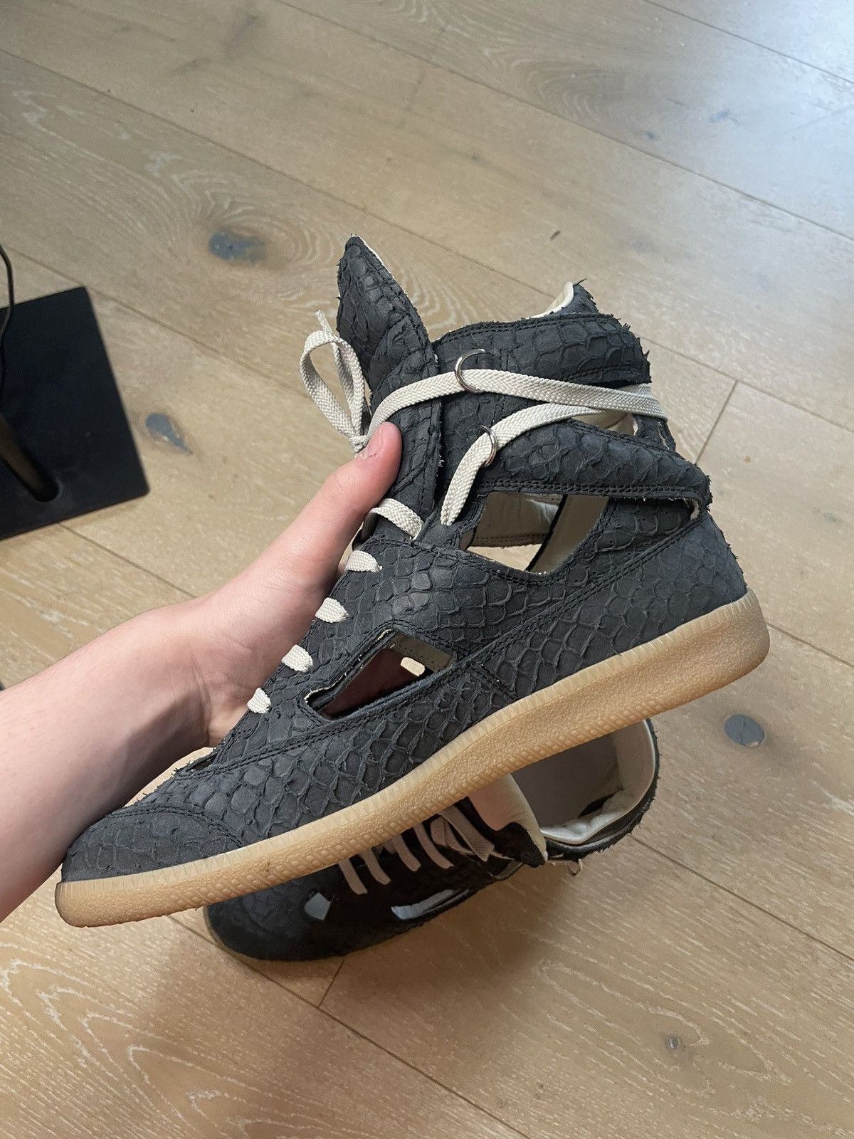 Maison Margiela Maison Margiela High-Top Sneakers – Size 41 Size US 7.5 / EU 40-41 - 5 Thumbnail