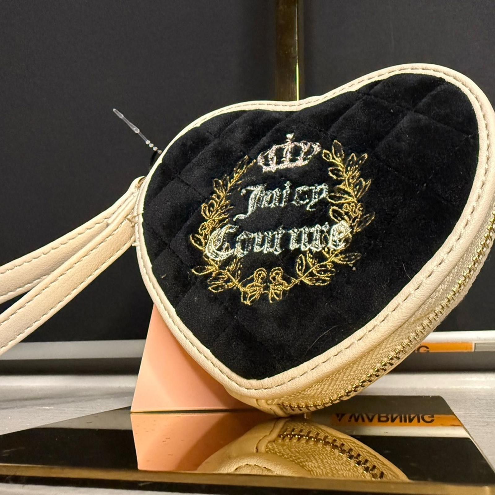 Juicy Couture Jeans Juicy Couture Royal Couture Heart Shaped Wristlet NWT Size ONE SIZE - 2 Thumbnail