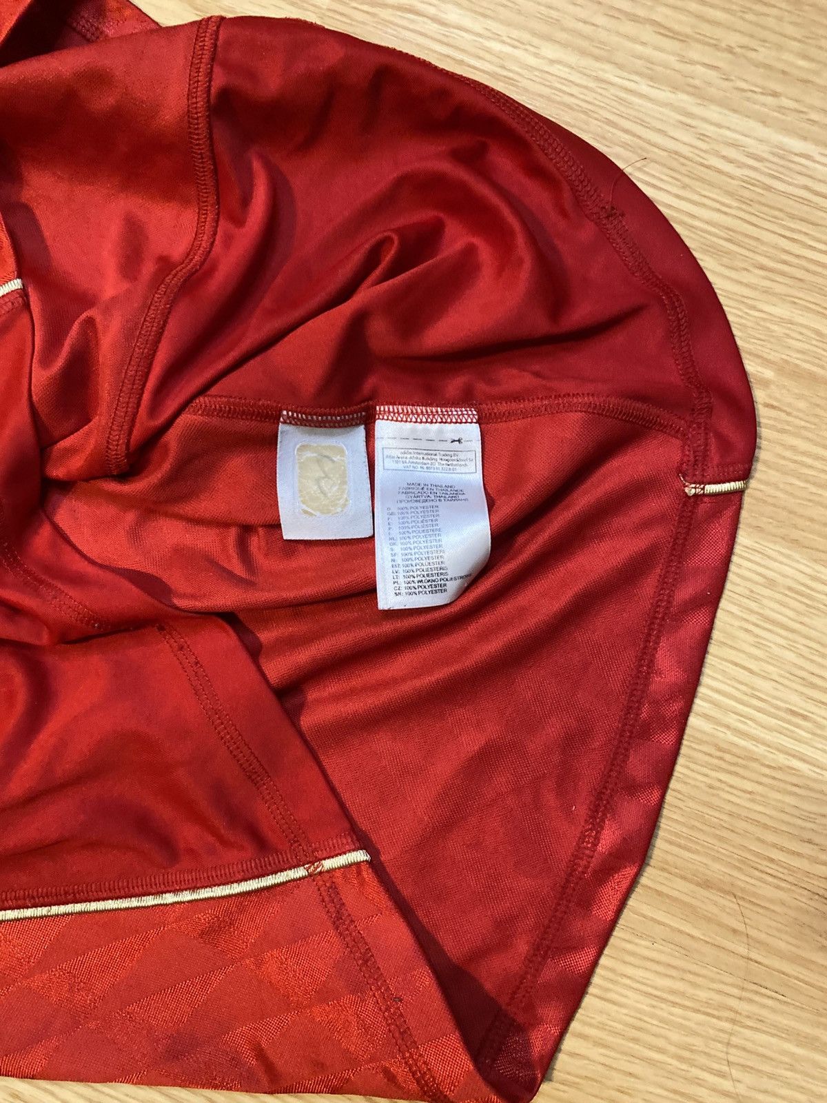 Adidas Original match-issue Liverpool FC jerseyfrom 2010 with Agger Size US M / EU 48-50 / 2 - 9 Thumbnail