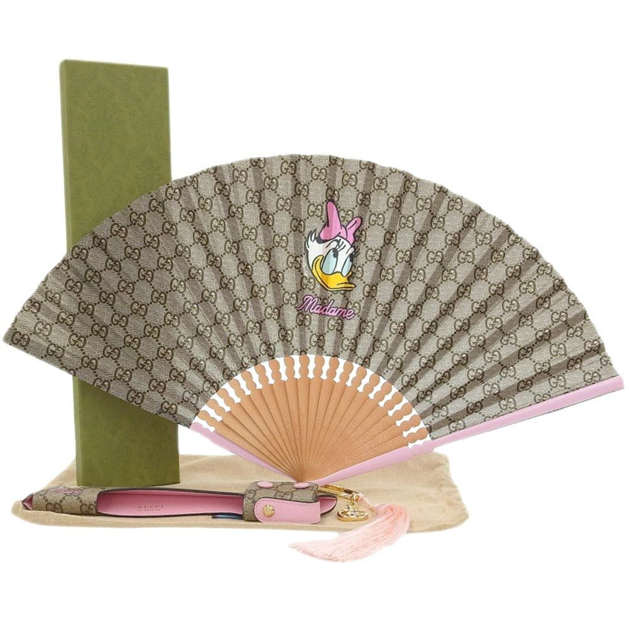 Gucci Gucci x Disney collaboration Daisy Duck fan 661734 beige