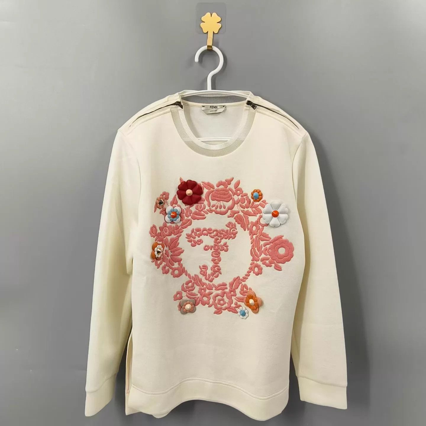 Fendi Fendi floral embroidery sweatshirt 40 99 Size S / US 4 / IT 40 - 1 Thumbnail