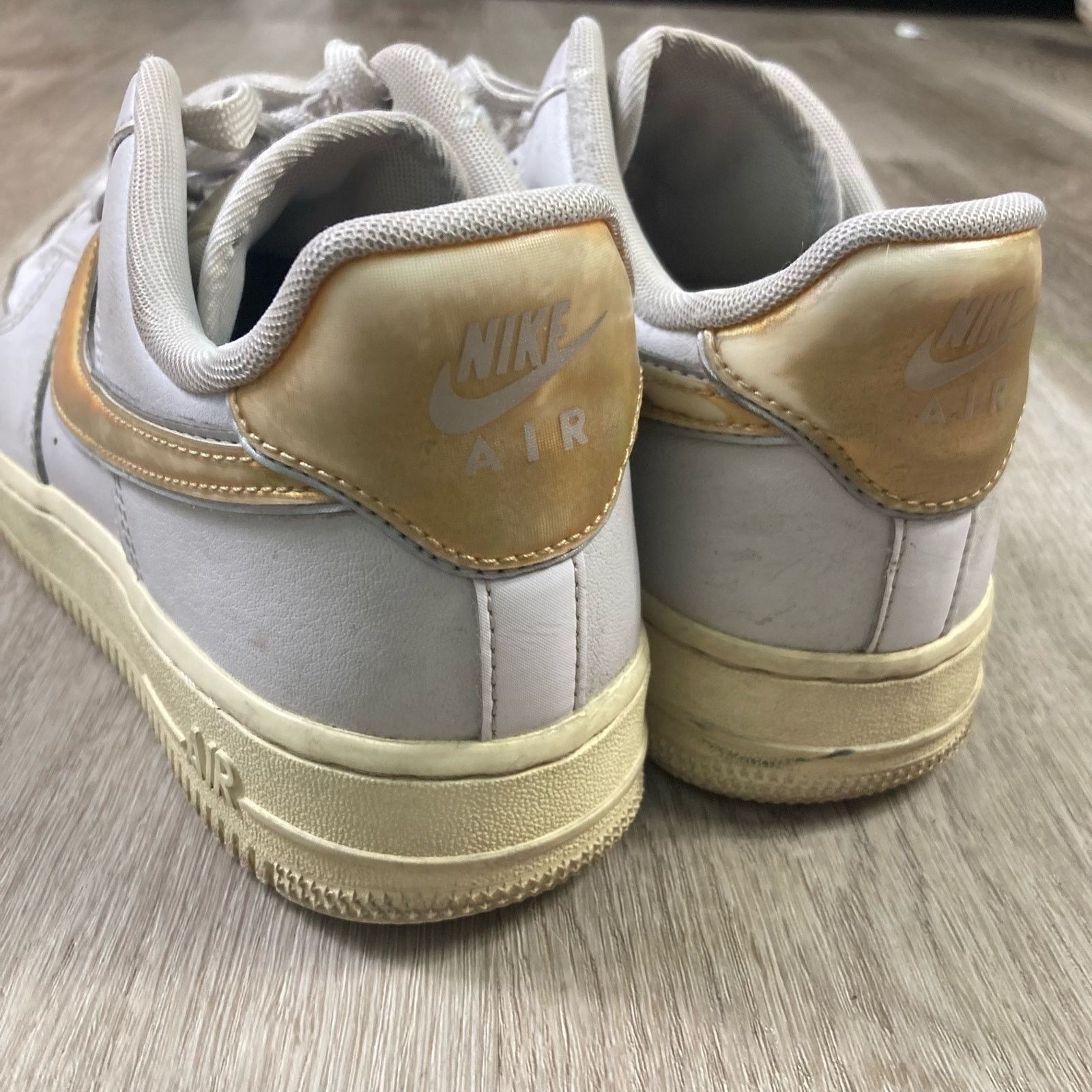 Nike Nike Women's Air Force 1 '07 Low Sneaker 7.5 AR0642-001 Size US 7.5 / IT 37.5 - 12 Thumbnail