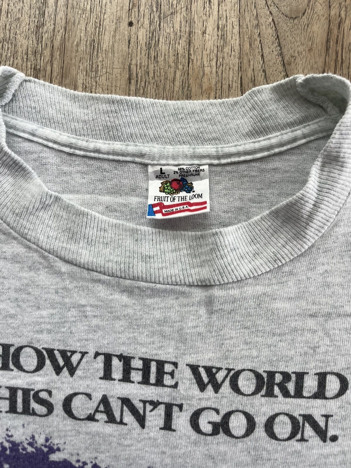 Vintage Vintage SHOW THE WORLD THIS CAN’T GO ON Art AIDS 92’s Tshirt Size US L / EU 52-54 / 3 - 4 Thumbnail