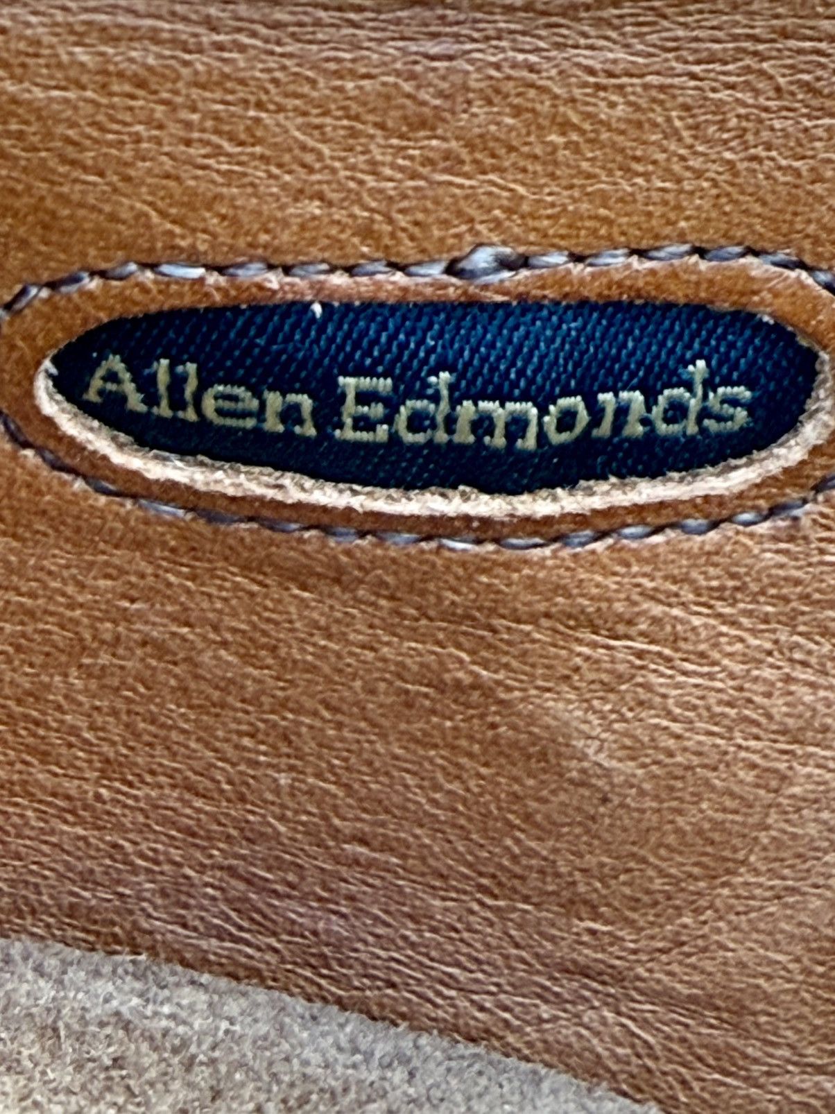 Allen Edmonds Allen Edmonds Boone Suede Bluchers 9.5 3E Vibram Sole Size US 9.5 / EU 42-43 - 8 Thumbnail
