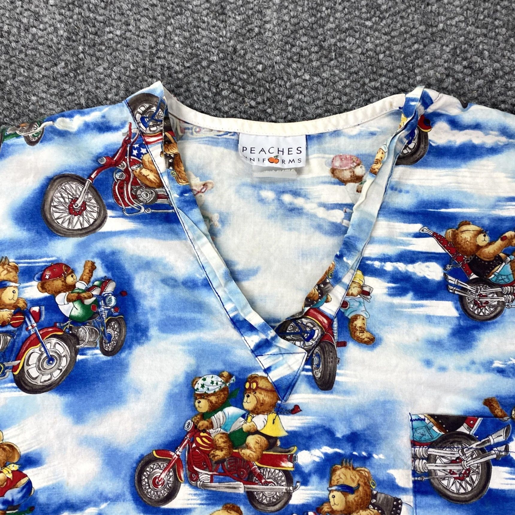Vintage VINTAGE Peaches Uniforms Scrub Top Blouse Womens XL Blue V-Neck Short Sleeve Animal Print Pockets 60s 70s Mens Womens Girls Boys Size XL / US 12-14 / IT 48-50 - 2 Thumbnail