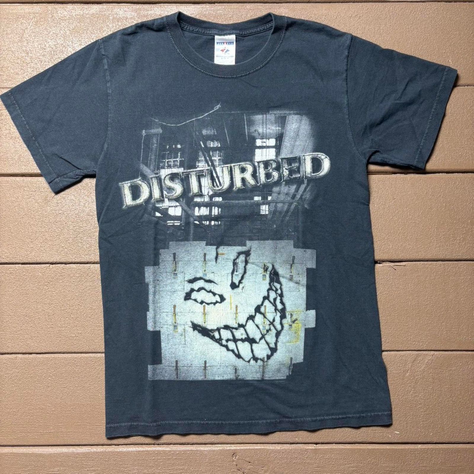 Jerzees Vintage 2005 Disturbed Grunge Band Shirt Size US S / EU 44-46 / 1 - 1 Thumbnail