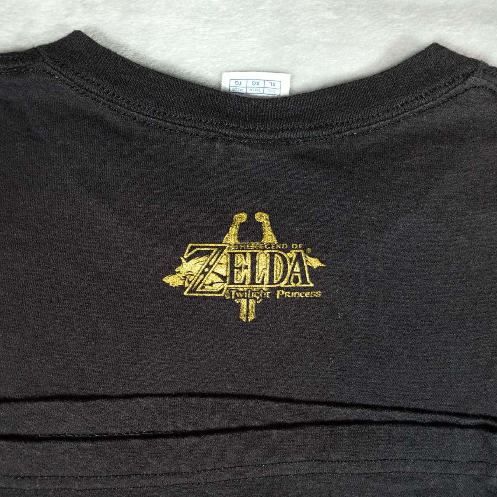 Vintage VINTAGE Zelda Twilight Princess T-Shirt Mens XL Slim Fit Graphic Print Black Retro 2000s Size US XL / EU 56 / 4 - 4 Thumbnail