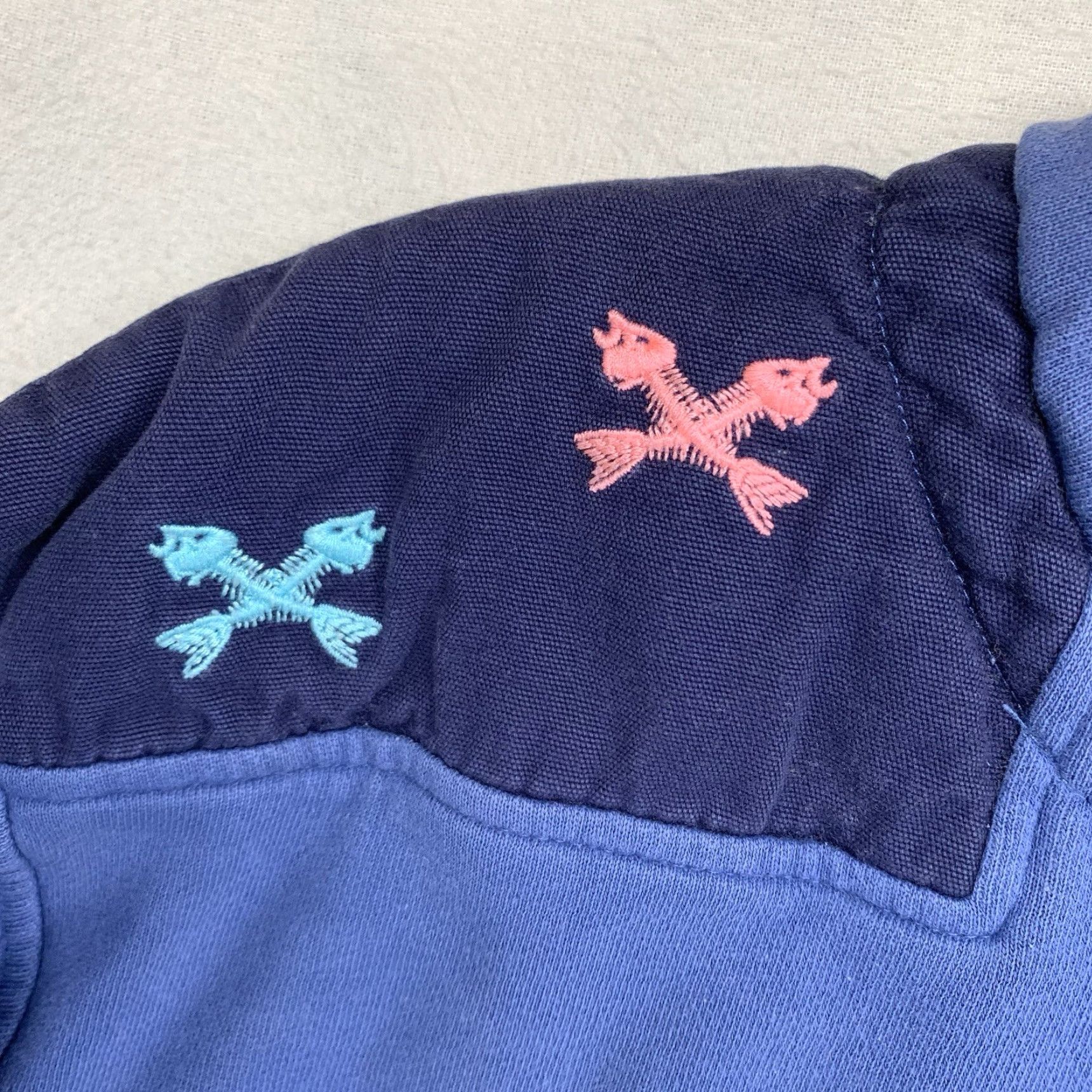 Vineyard Vines Vineyard Vines Women's 1/4 Zip Sweatshirt Jacket Medium Blue Embroidered Fish Bones Nautical Ocean Size M / US 6-8 / IT 42-44 - 6 Thumbnail
