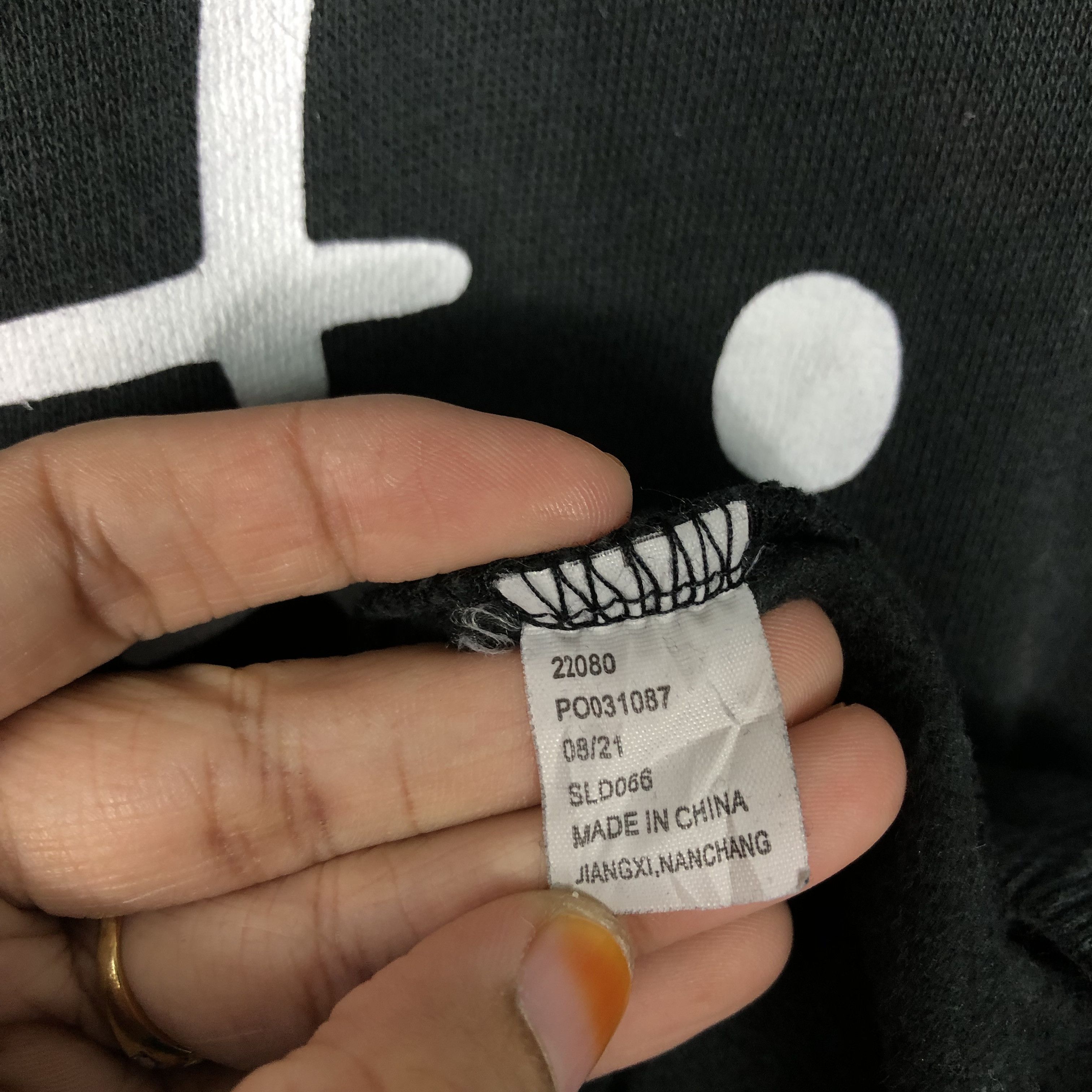 Japanese Brand 📌Vintage Sweatshirt Hello Kitty Big Logo Design Size US XL / EU 56 / 4 - 15 Thumbnail