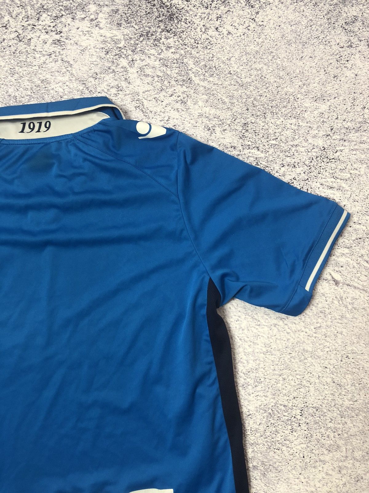 Other Vintage soccer jersey Leeds macron y2k football size M usa Size US M / EU 48-50 / 2 - 10 Thumbnail