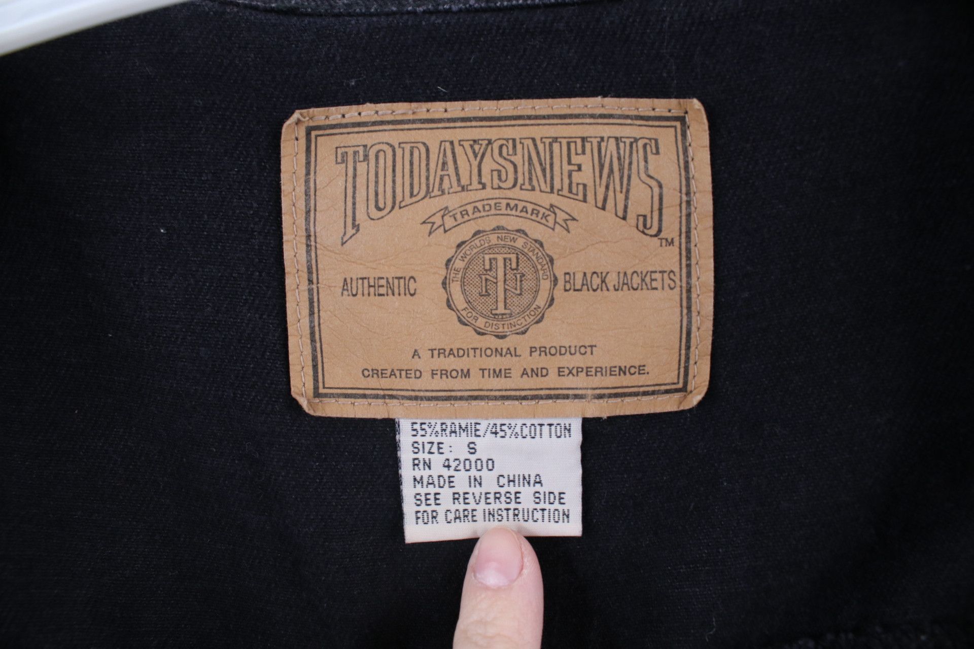 Vintage Vintage 90s Streetwear Faded Denim Jean Trucker Jacket Black Size US S / EU 44-46 / 1 - 8 Thumbnail