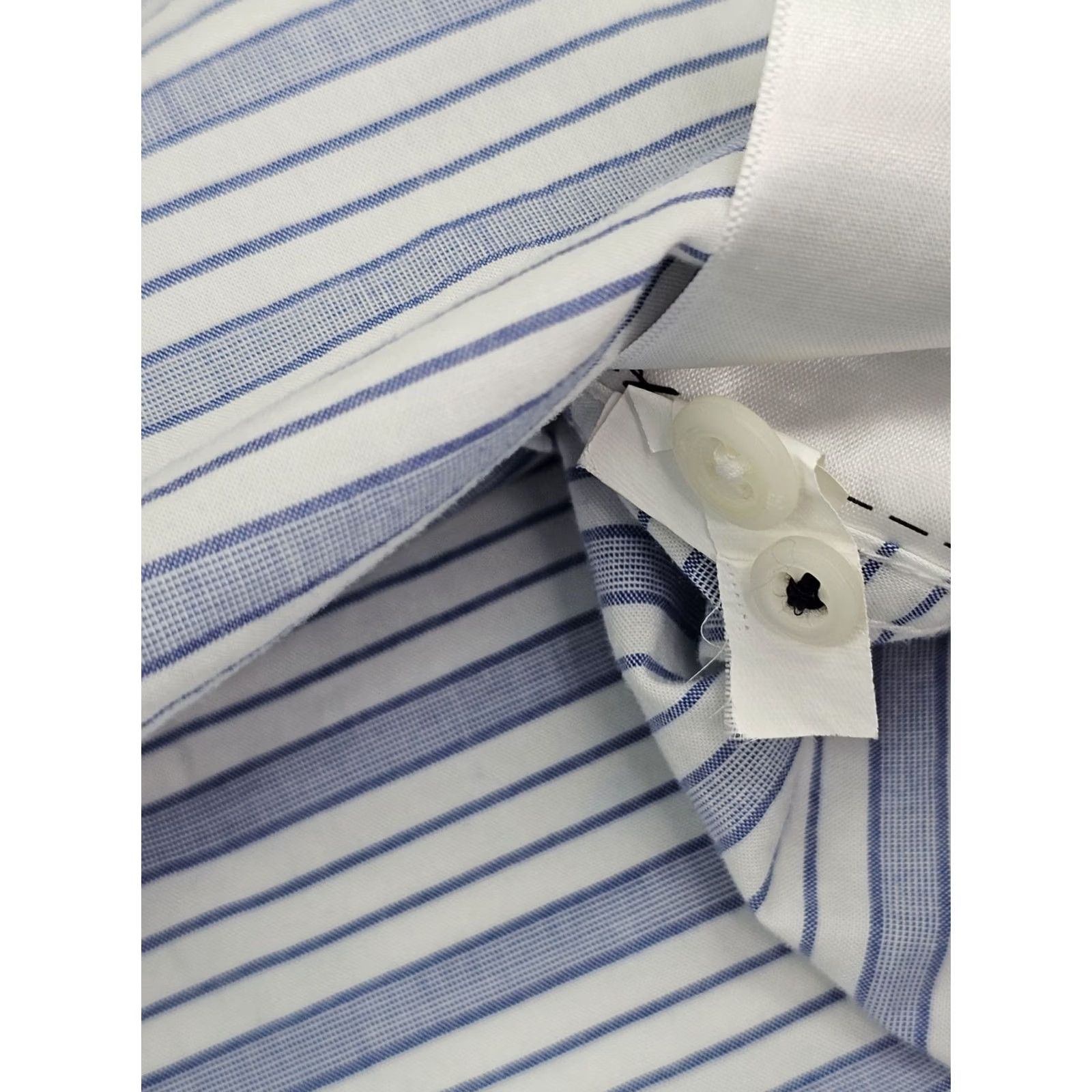 Banana Republic Banana Republic Shirt Mens XL Blue Striped Camden Fit EUC Button-Up Shirt / 3-Season Lightweight Cotton Size US XL / EU 56 / 4 - 5 Thumbnail