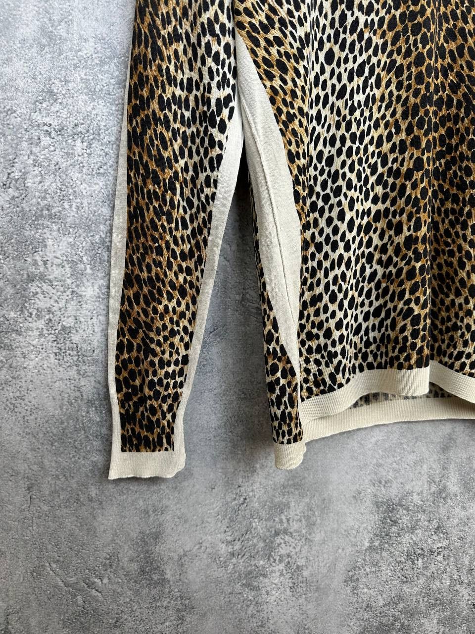 Dolce & Gabbana Dolce & Gabbana Y2k Leopard Top V-Neck Silk Sweater 2000s LS Size S / US 4 / IT 40 - 6 Thumbnail