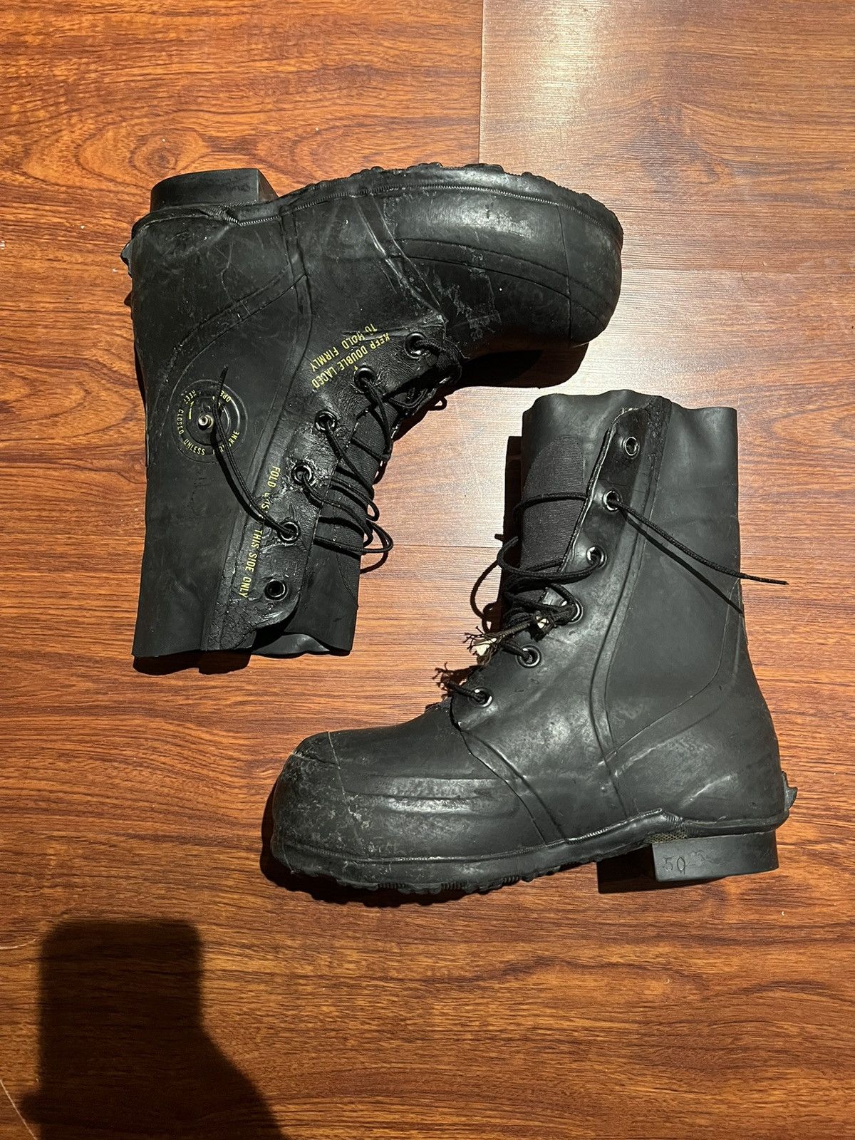 Vintage Vintage Mickey Mouse Boot Size US 8 / EU 41 - 3 Thumbnail