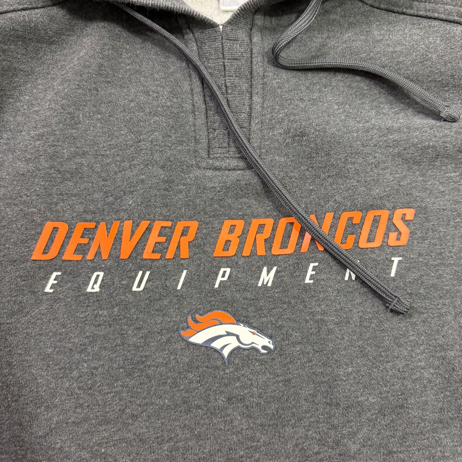 Vintage Vintage Denver Broncos Shirt Equipment Hoodie Men's Medium Size US M / EU 48-50 / 2 - 3 Thumbnail