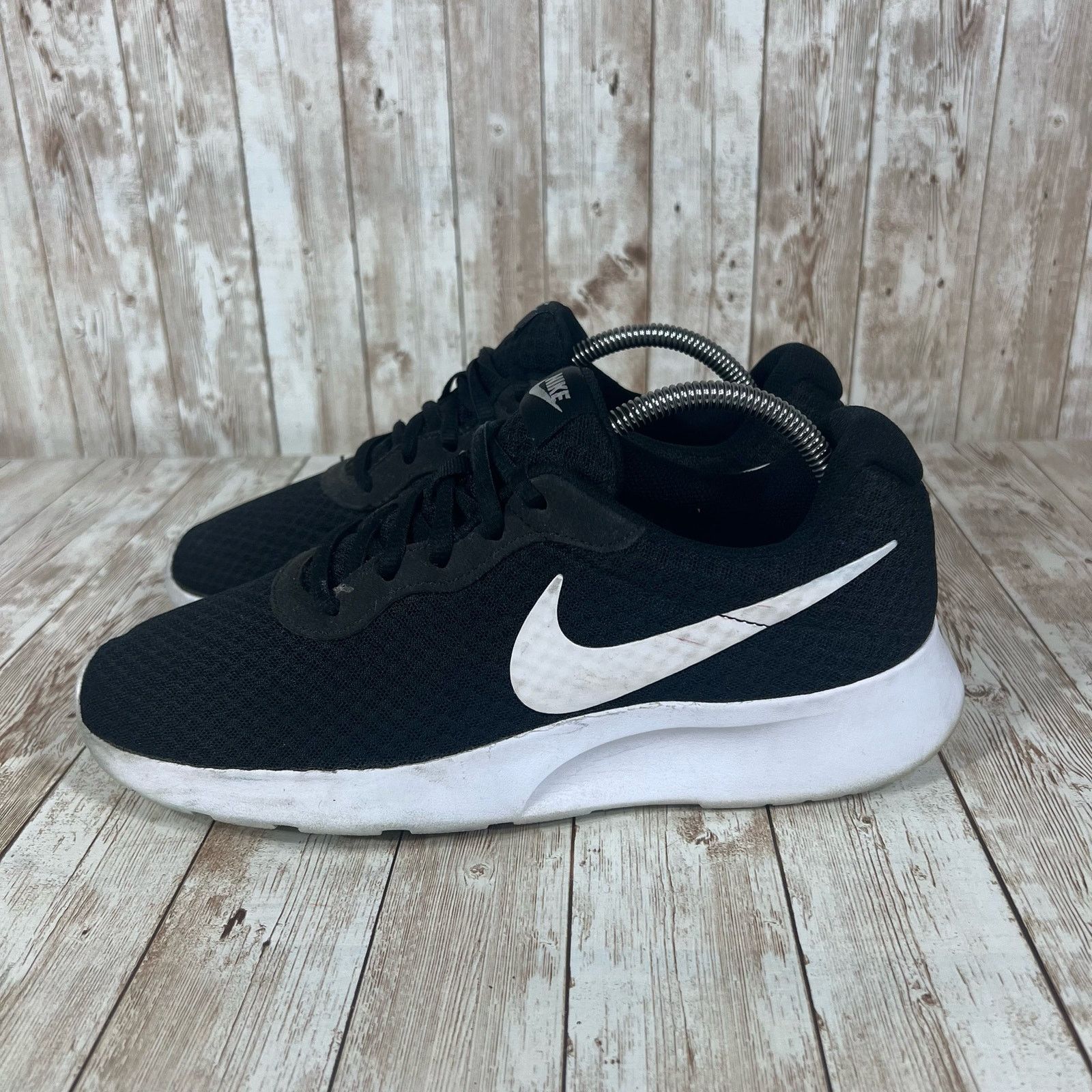 Nike Nike Tanjun white black Womens 10 Size US 10 / IT 40 - 2 Thumbnail