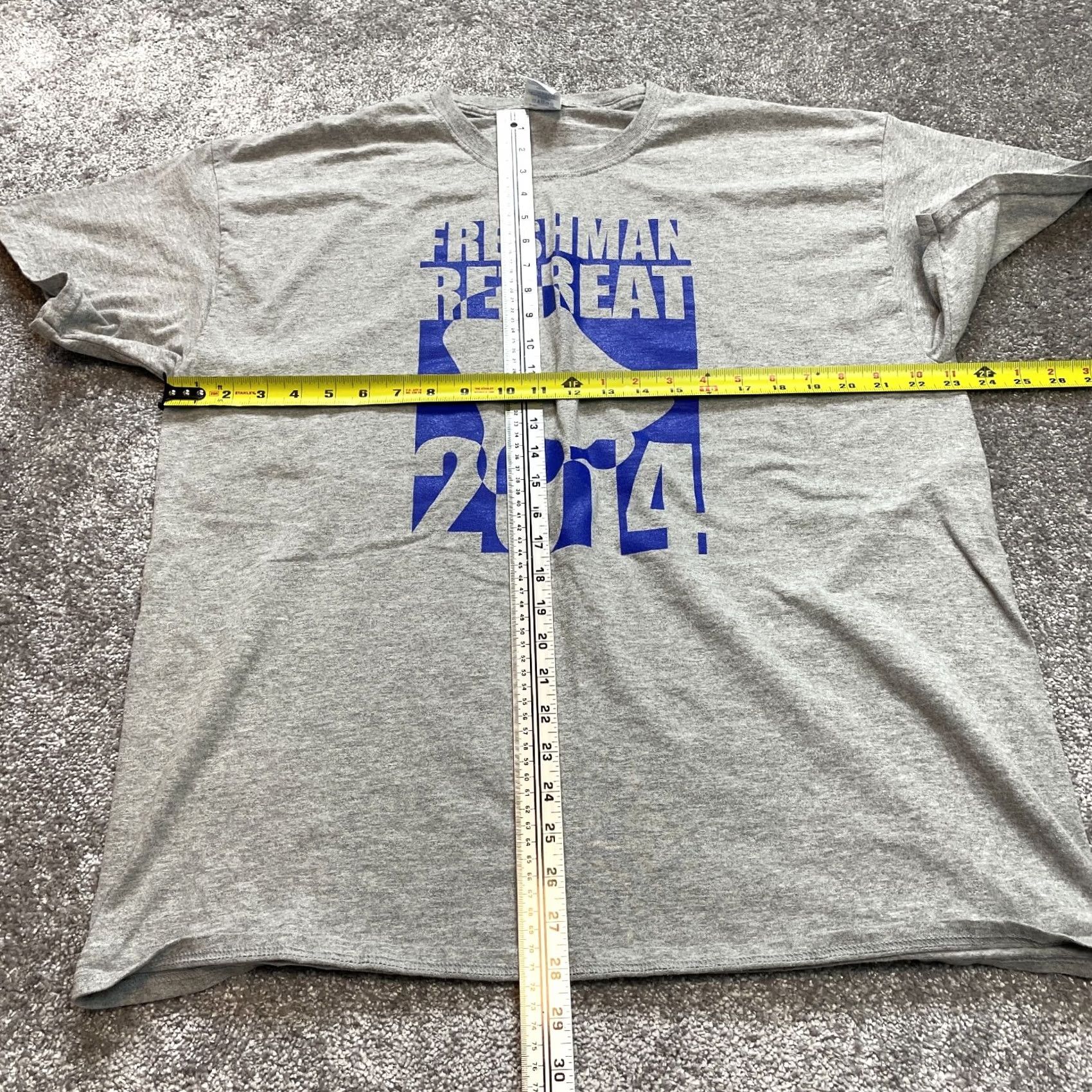 Gildan VINTAGE Gildan Ultra Cotton Shirt Mens XL Gray Freshman Retreat IHS 2014 Short Sleeve T Size US XL / EU 56 / 4 - 6 Thumbnail