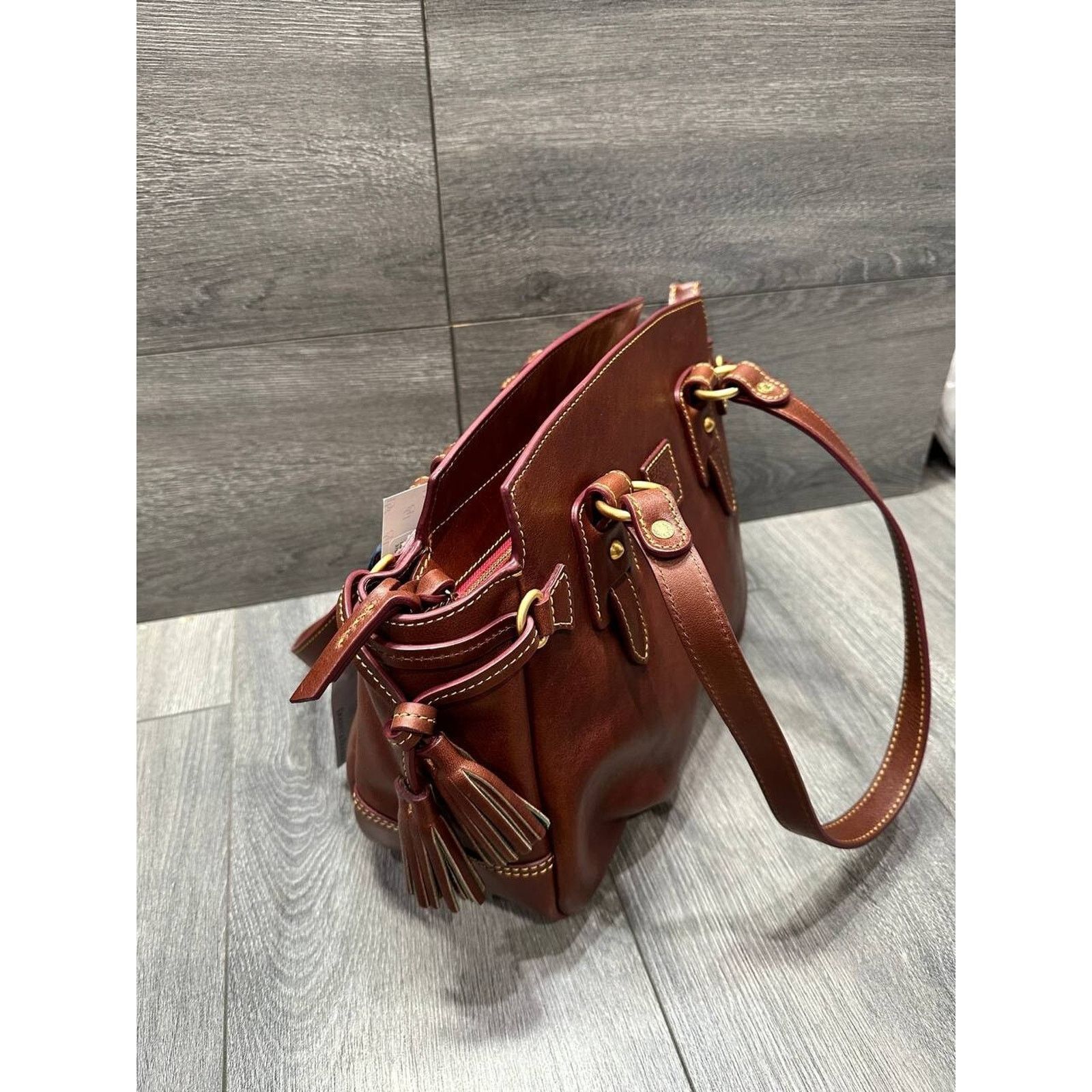 Dooney & Bourke Dooney & Bourke Florentine Leather Small Winged A626470 Size ONE SIZE - 10 Thumbnail