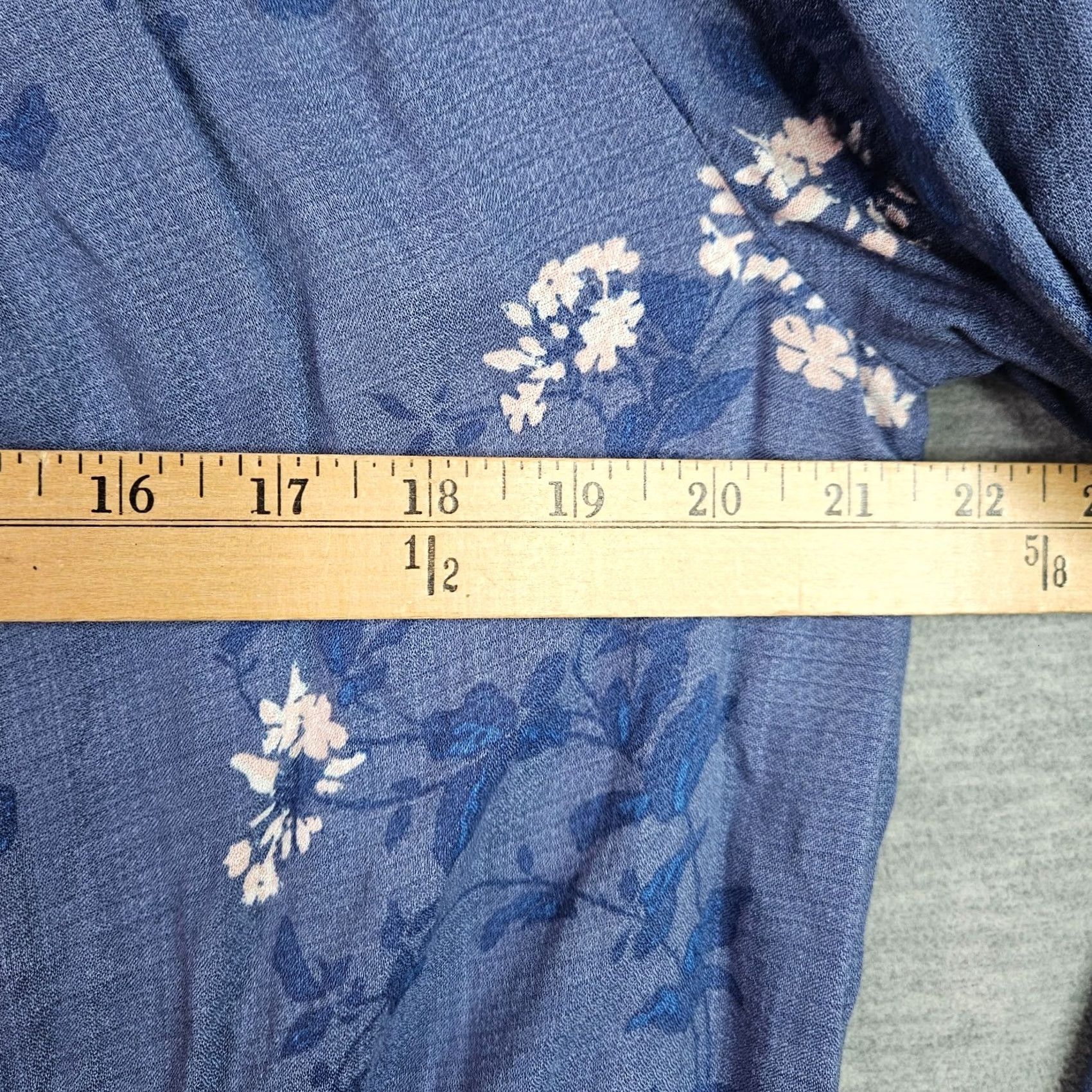 Lucky Brand Lucky Brand Women's Size Large Blue Floral Boho Peasant Blouse NWT Size L / US 10 / IT 46 - 3 Thumbnail