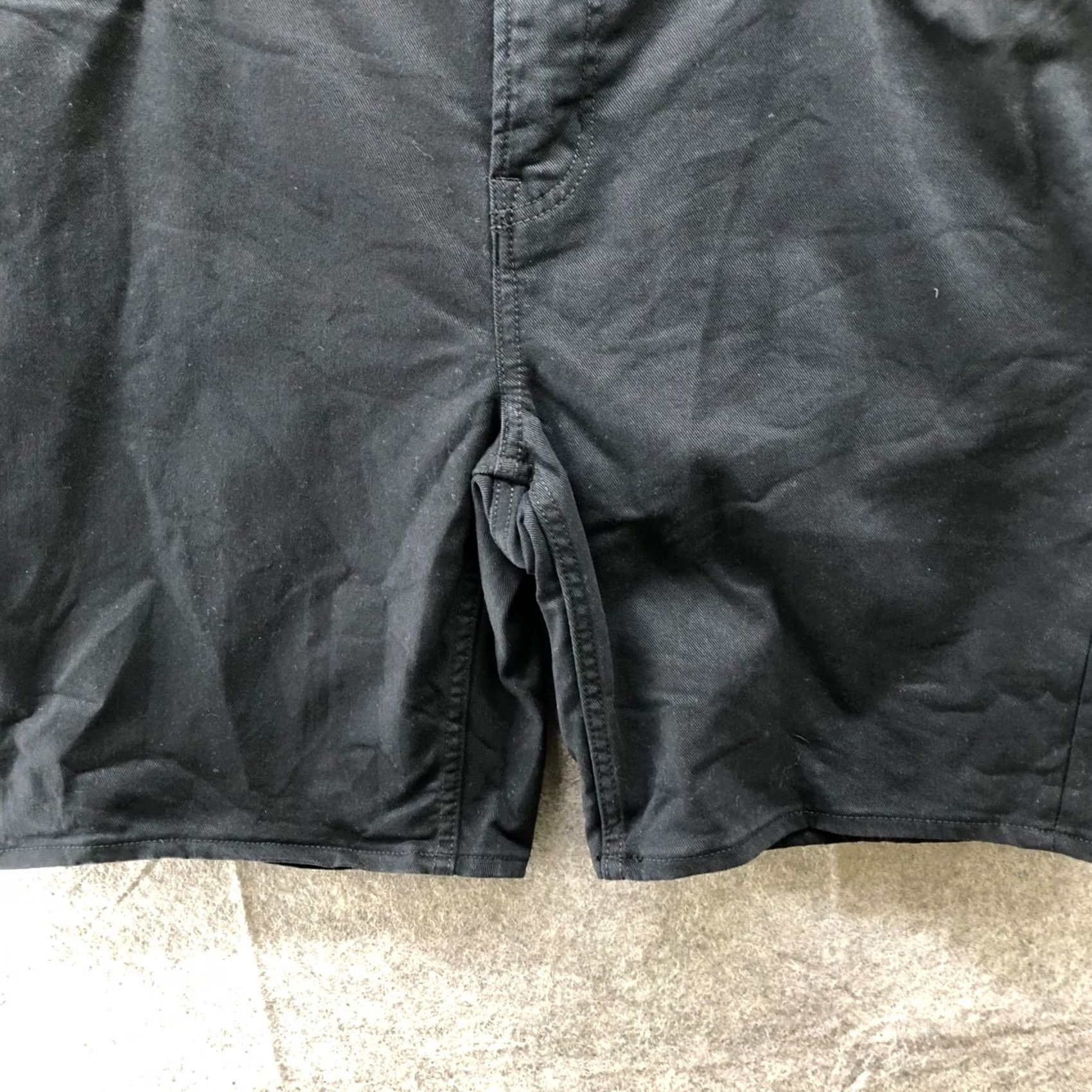 Old Navy Old Navy Mens Size 40 Black Slim Jean Shorts 9'' Denim Short Flex Size US 40 / EU 56 - 4 Thumbnail