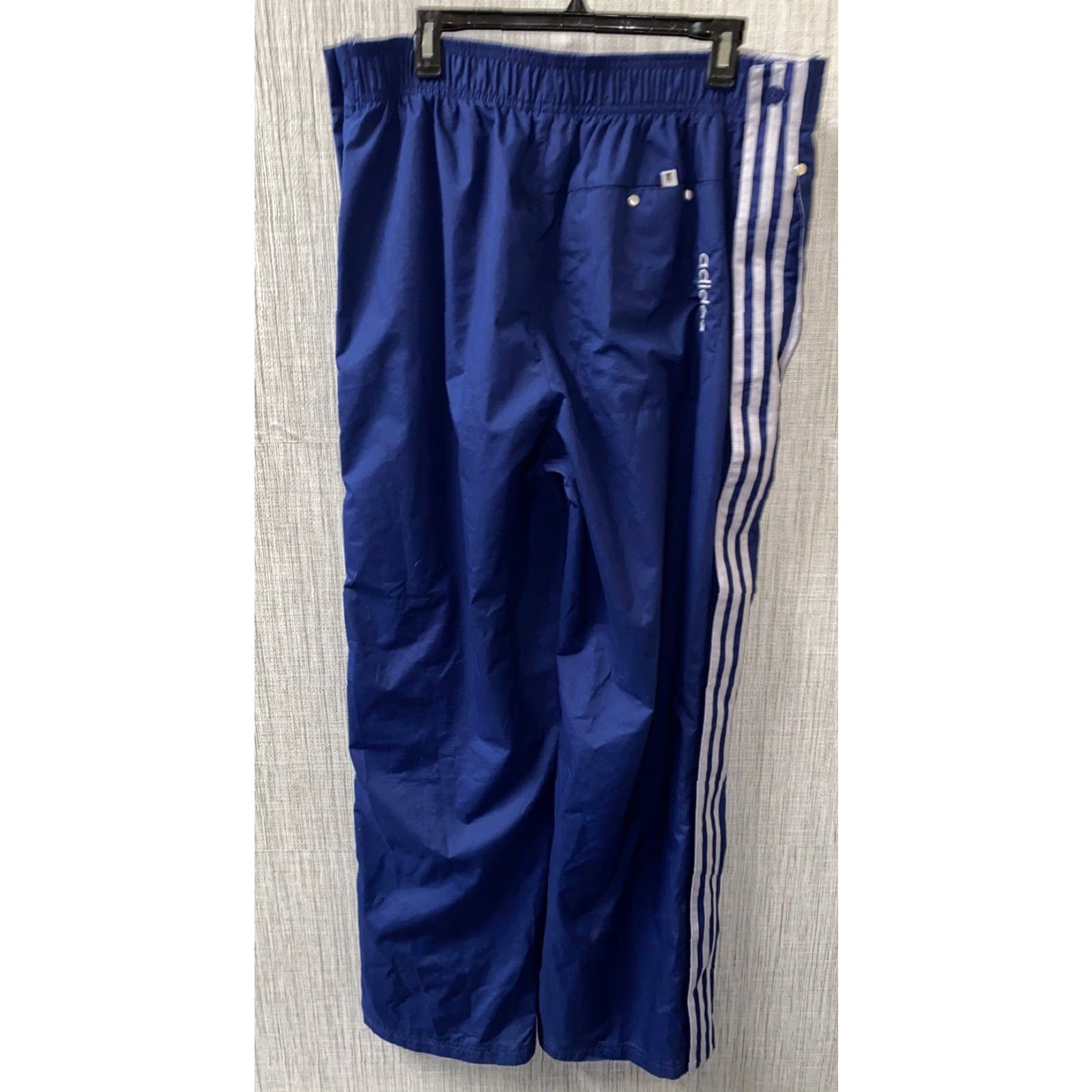 Adidas VINTAGE Adidas Mens XL Blue Nylon Stretchy Athletic Pants Track Pants Regular Size XL Men Athletic Activewear Pants Size US 36 / EU 52 - 4 Thumbnail