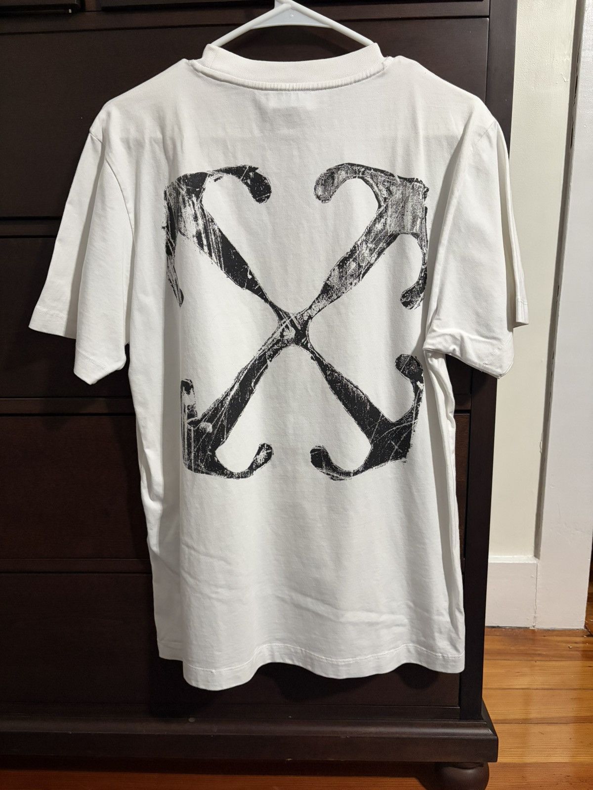 Off-White Off white scratch arrow t shirt Size US L / EU 52-54 / 3 - 3 Thumbnail