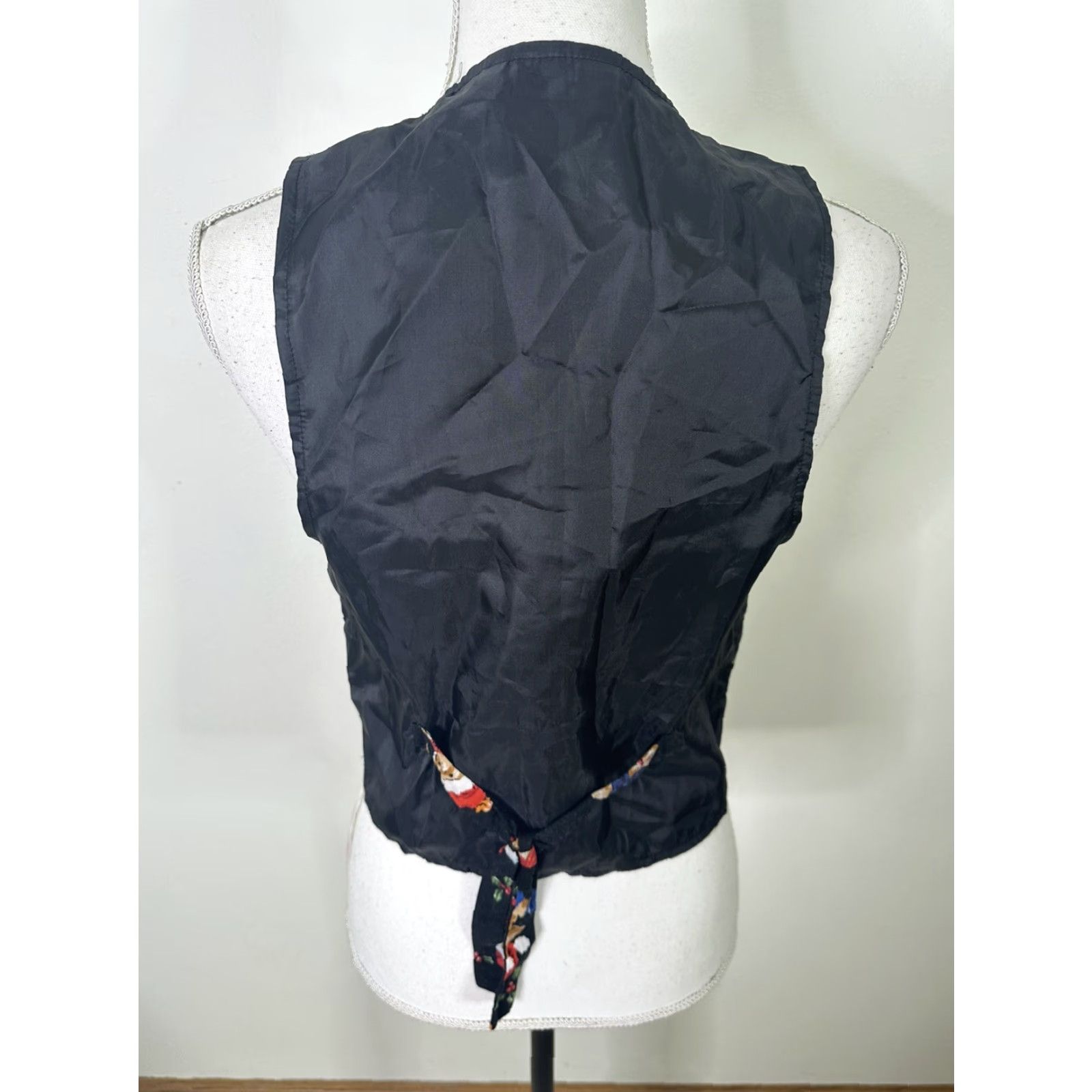 Vintage VINTAGE Nutcracker Teddy Bear Christmas Vest Women’s Small Black Cotton Sleeveless Button Lined Christmas Women Vest Prohibited? Size S / US 4 / IT 40 - 5 Thumbnail