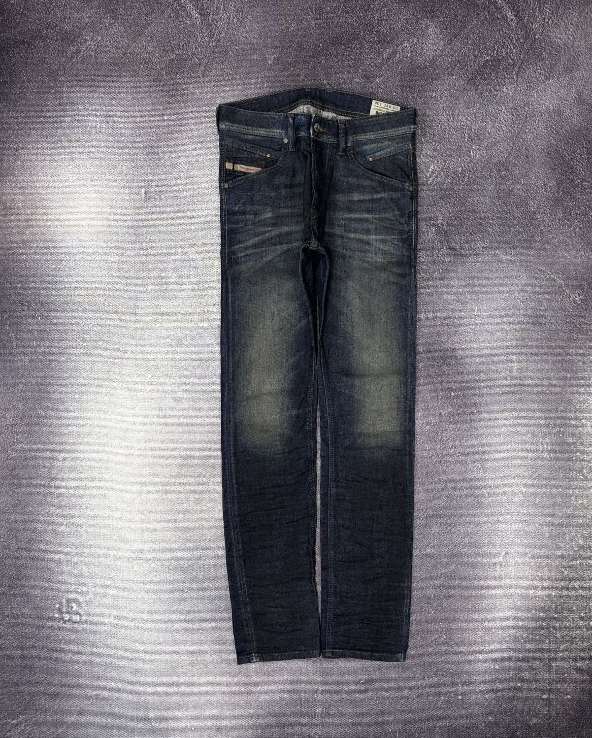 Diesel Diesel Belther NWT Men’s Regular Slim Tapered Denim Jeans Size US 27 - 1 Thumbnail