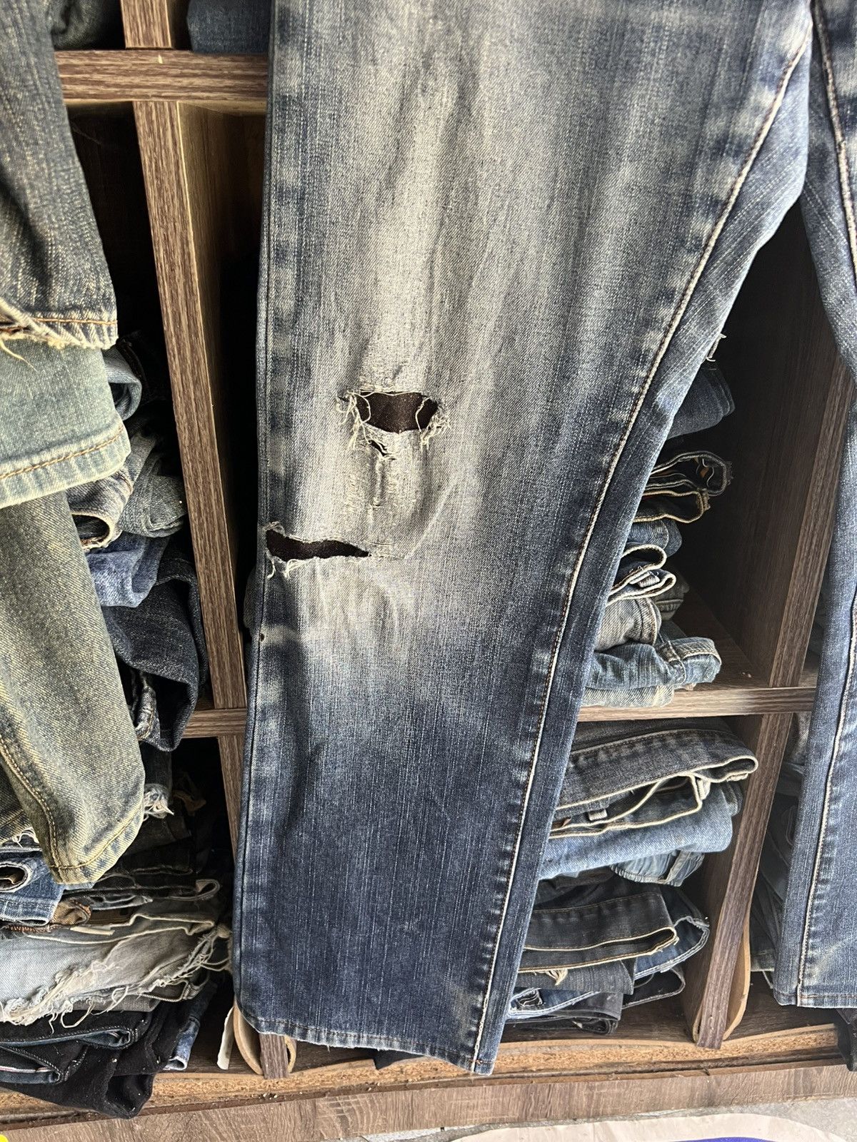Japanese Brand 🔥Uniqlo UJ Flare Distressed Denim Size US 32 / EU 48 - 4 Thumbnail