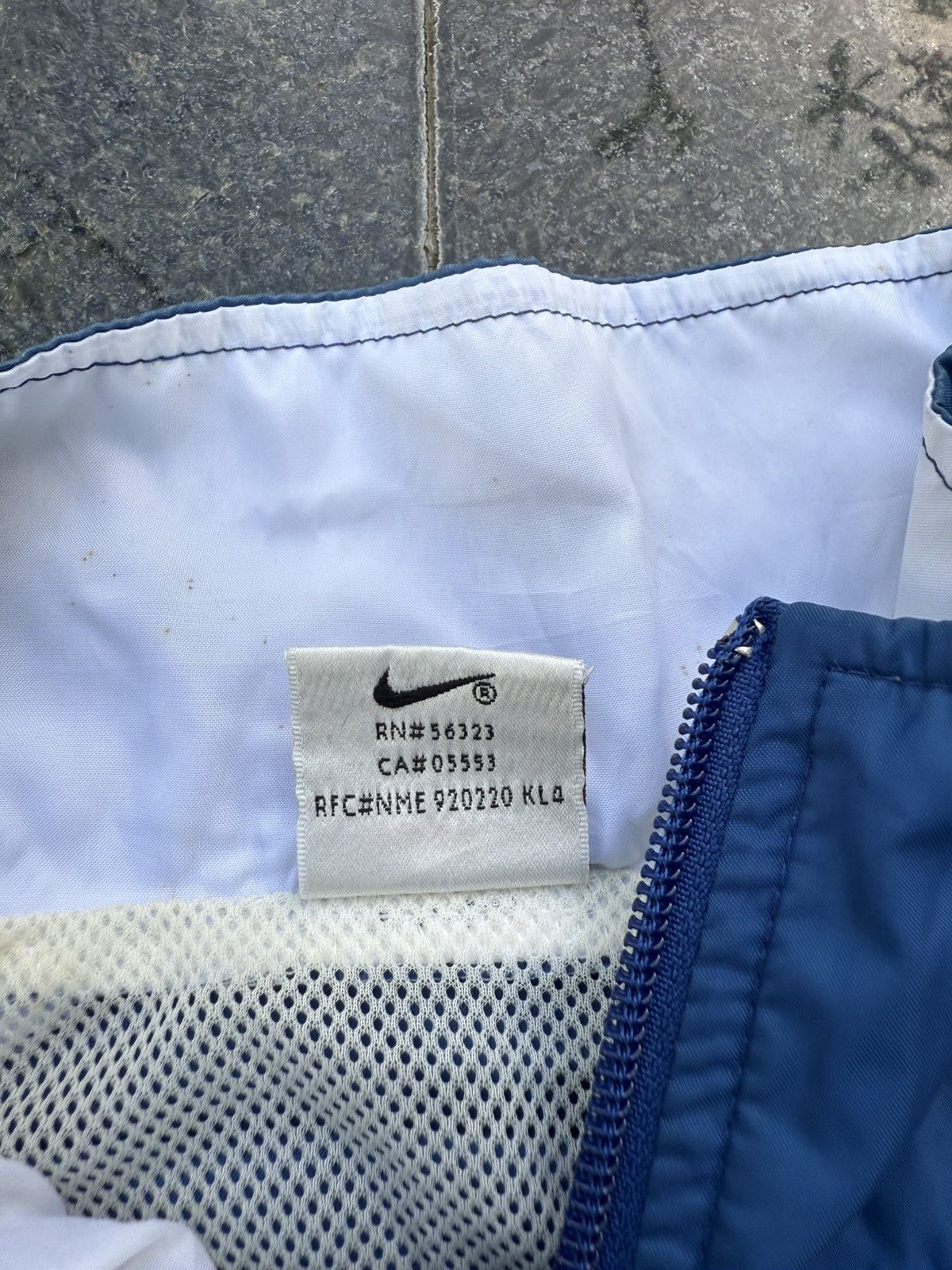 Nike 90’s NIKE COURT RARE SWOOSH Y2K RETRO MULTILOGO NYLON JACKET Size US L / EU 52-54 / 3 - 10 Thumbnail
