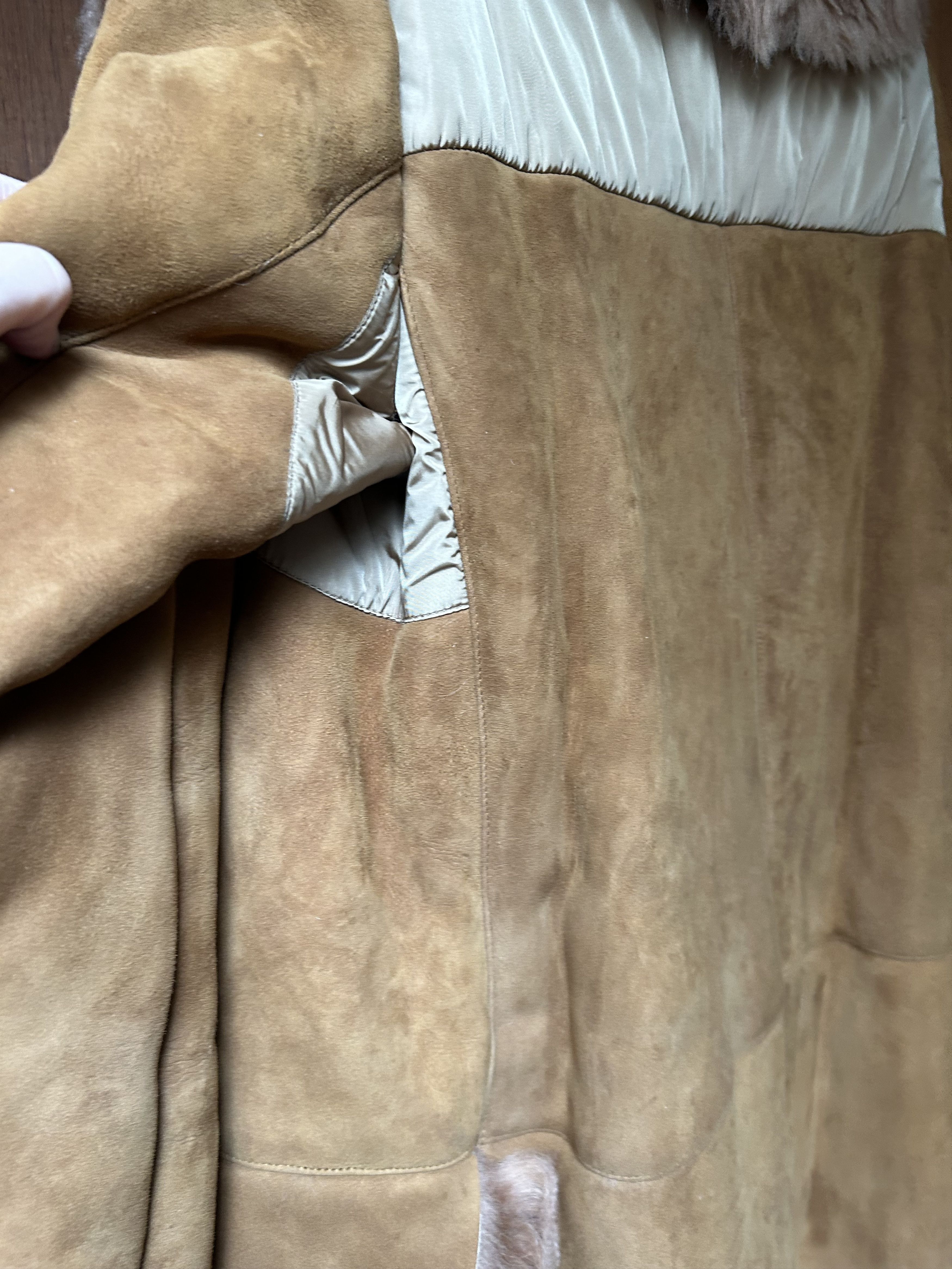 Prada Luxurious Sheepskin/lambs wool full length coat-one off Size M / US 6-8 / IT 42-44 - 7 Thumbnail