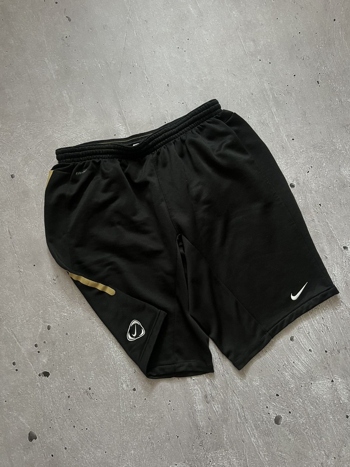 Nike Very Rare Shorts Vintage Nike Y2K Hype Size L Size US 40 / EU 56 - 1 Thumbnail