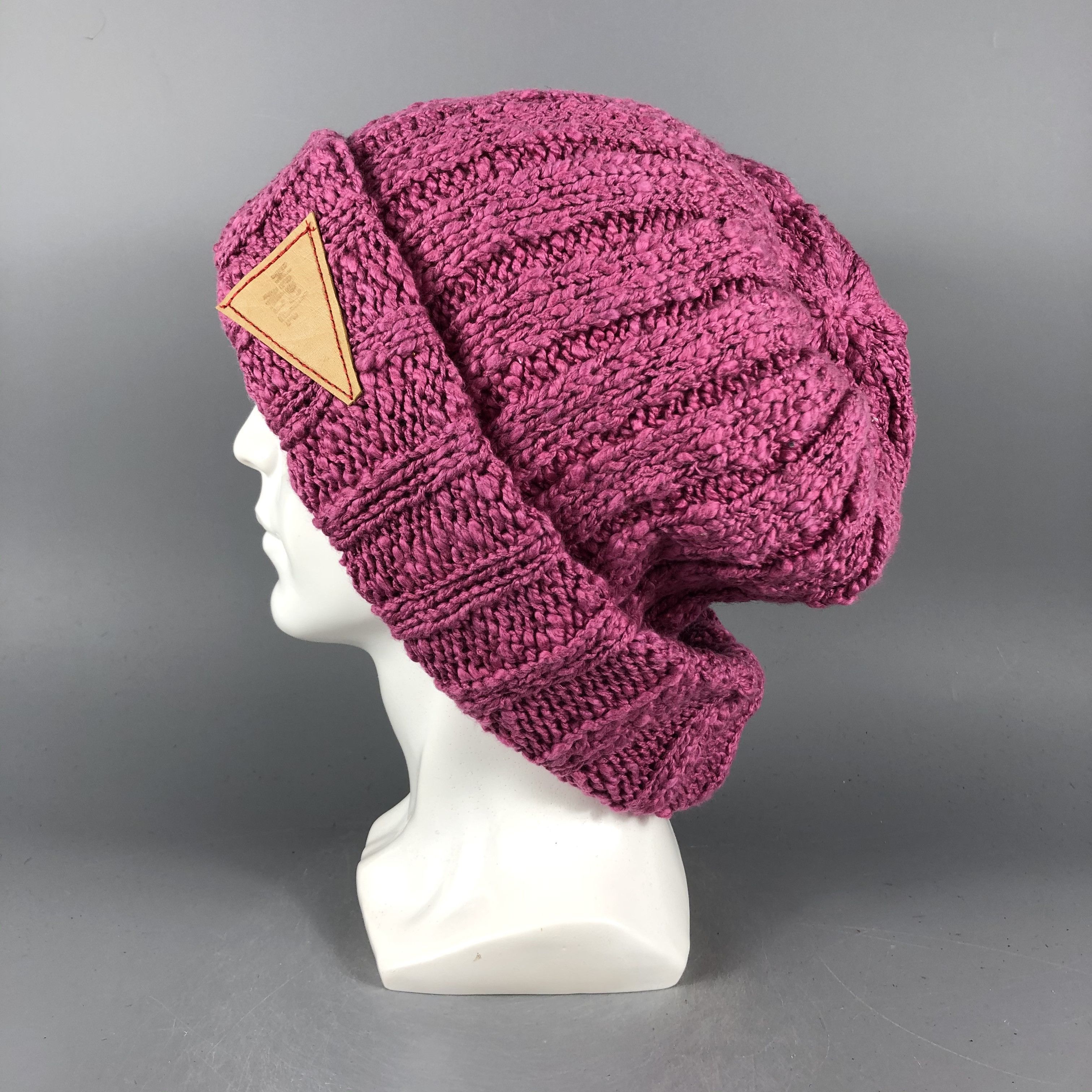 Vintage Womens Amina Pink Ribbed Knit Beanie Snow Hat Snow Cap -D832 Size ONE SIZE - 1 Thumbnail