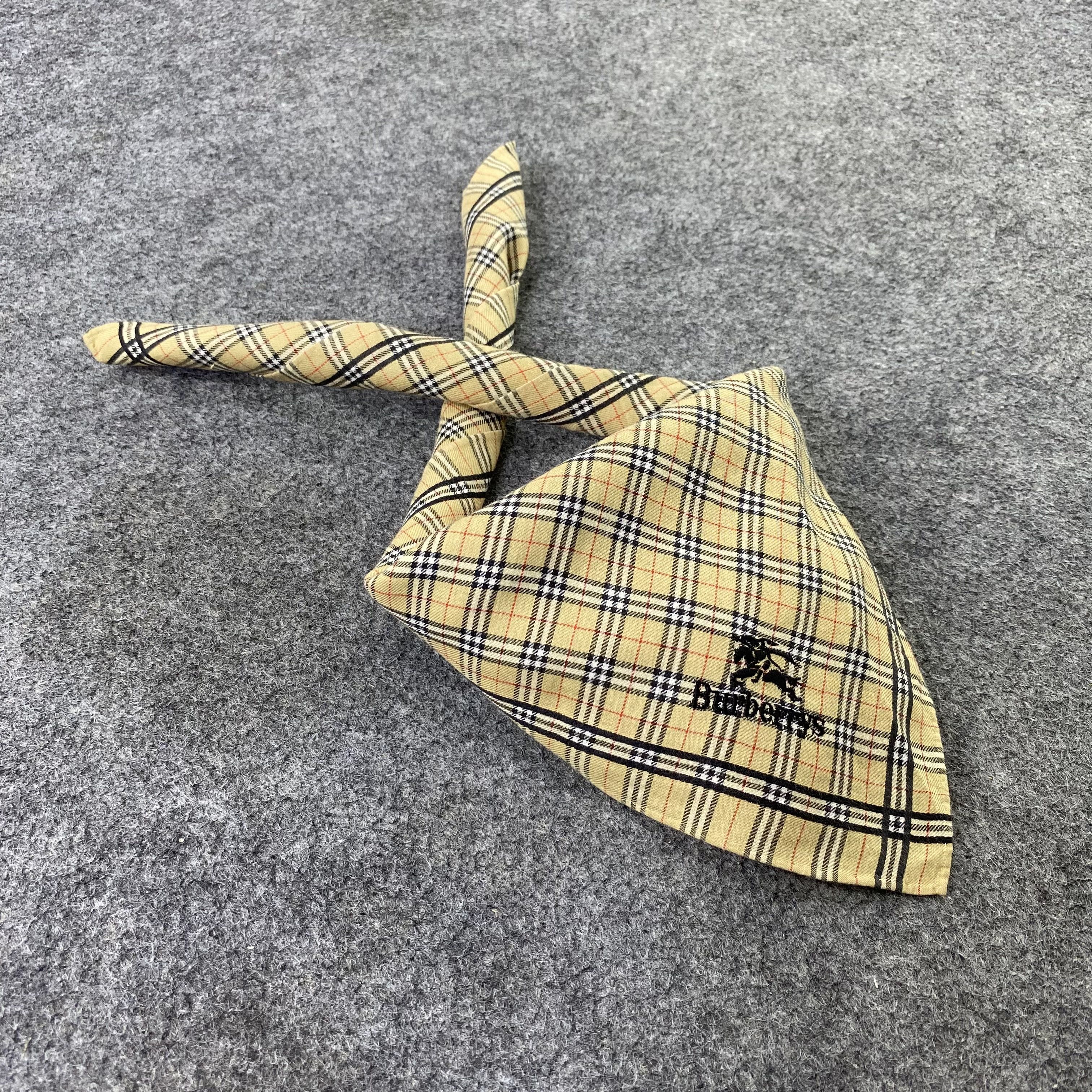 Burberry Burberry Handkerchief / Bandana / Neckerchief-B886 Size ONE SIZE - 1 Thumbnail