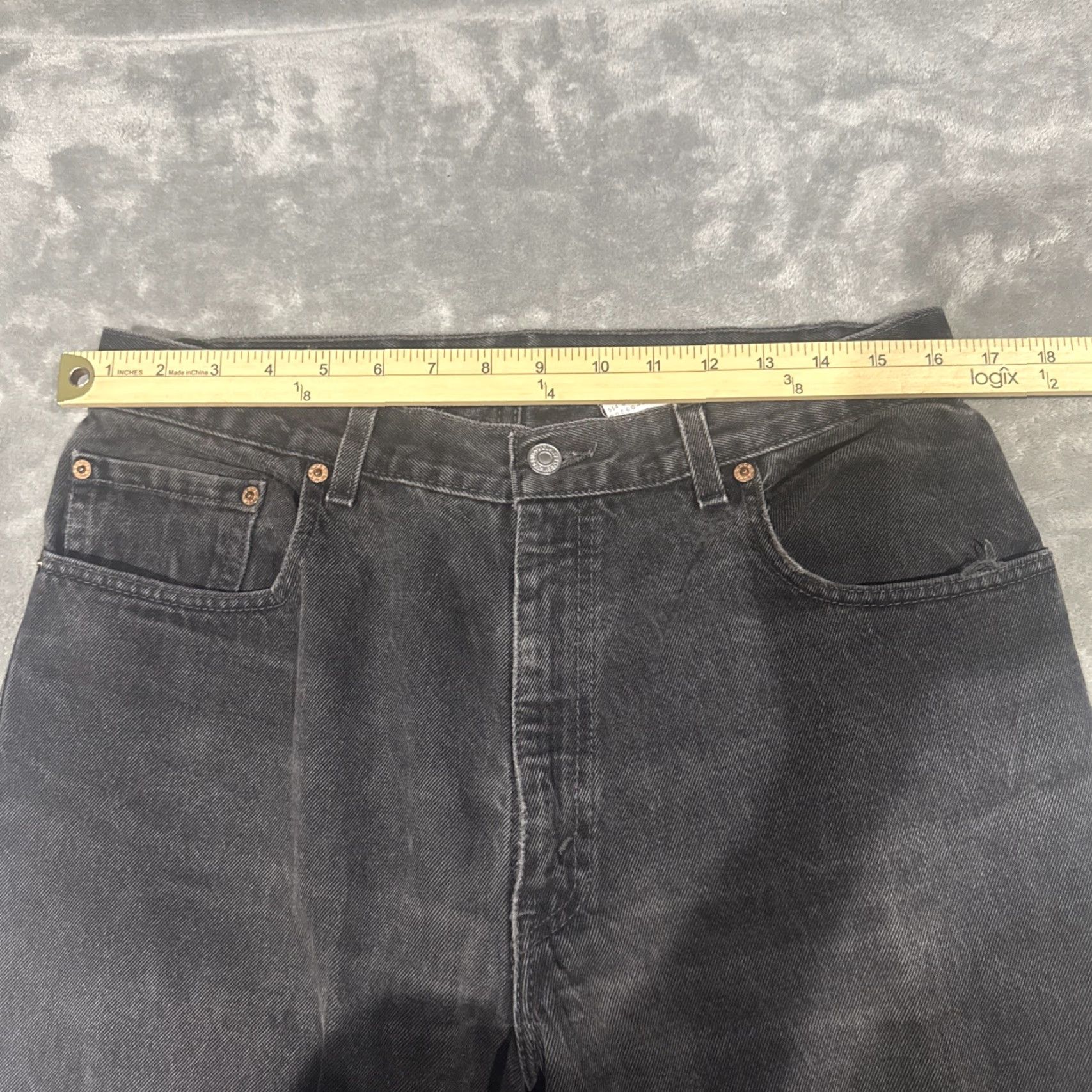 Levi's VINTAGE Levi's 560 Jeans Men 33x34 Black Tapered Leg Loose Fit USA Made 5-Pocket Denim Medium Wash Size US 33 - 4 Thumbnail