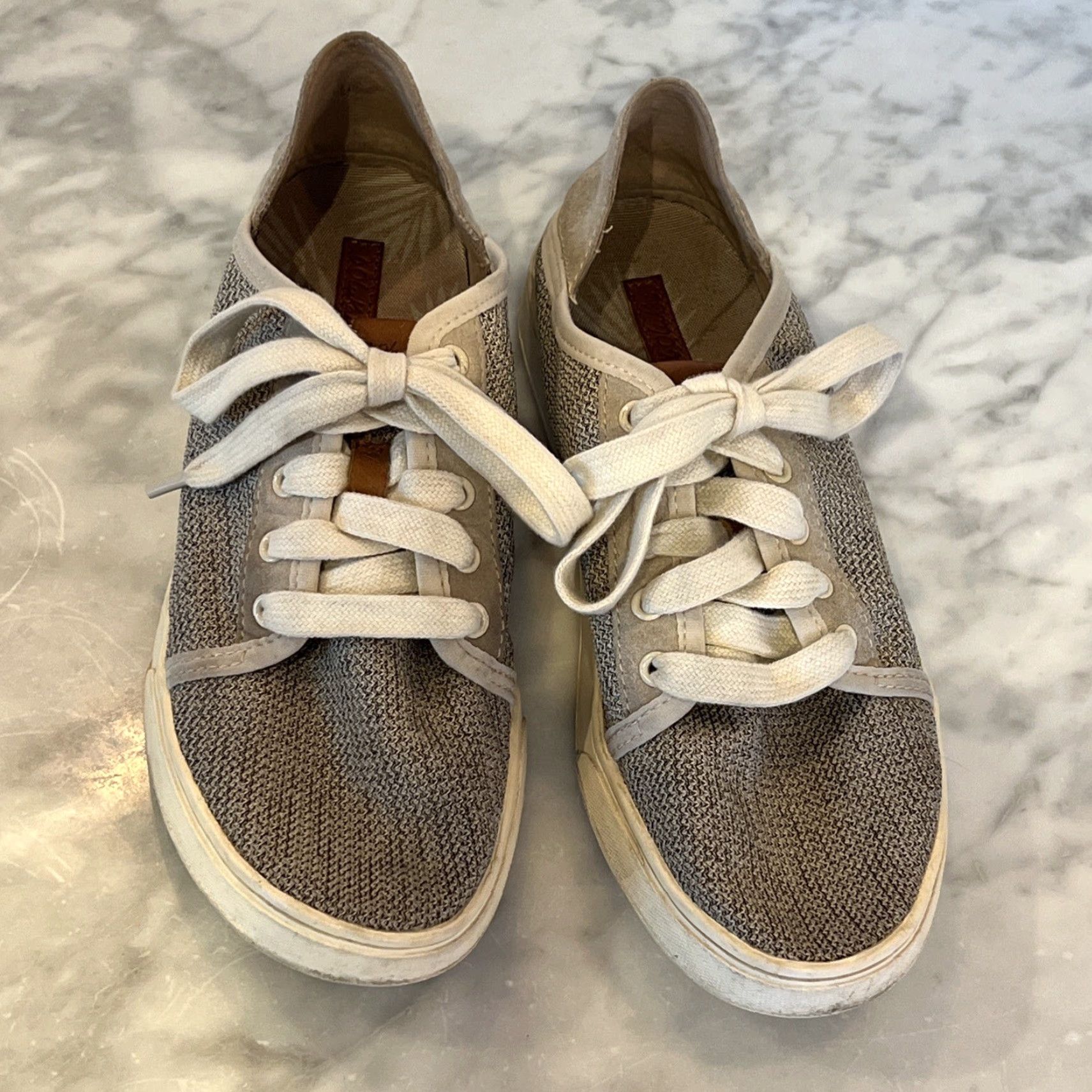 Olukai OluKai Pehuea Li Sneaker Women’s 7.5 Grey Knit Lightweight Casual Nonmarking Footwear Size US 7.5 / IT 37.5 - 6 Thumbnail
