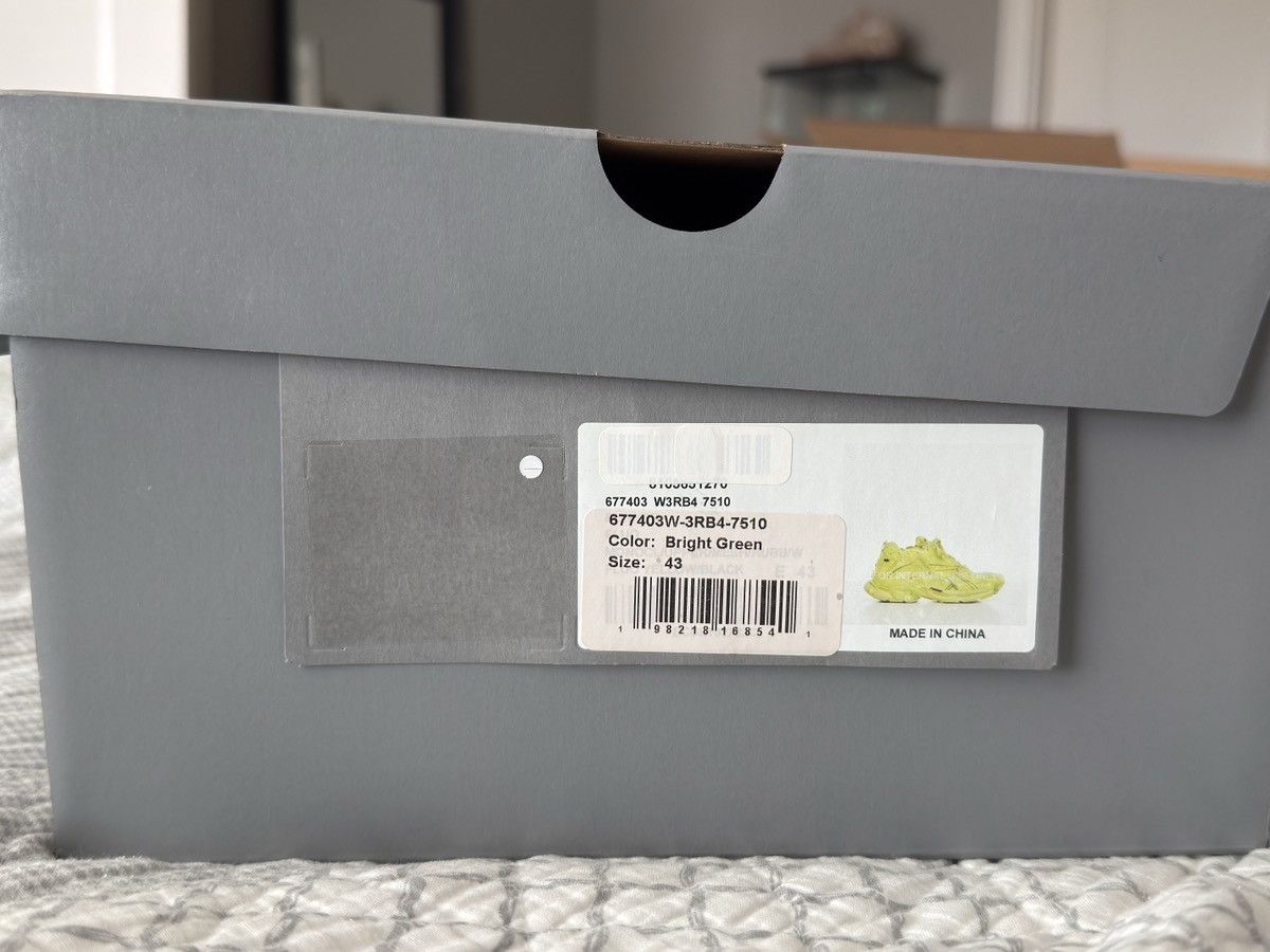 Balenciaga Balenciaga Runner ‘ Fluorescent Yellow ’ Size US 10.5 / EU 43-44 - 9 Thumbnail