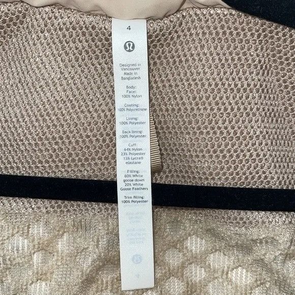 Lululemon Lululemon Slush Hour Hooded Jacket Size 4 Trench Color Size S / US 4 / IT 40 - 4 Thumbnail